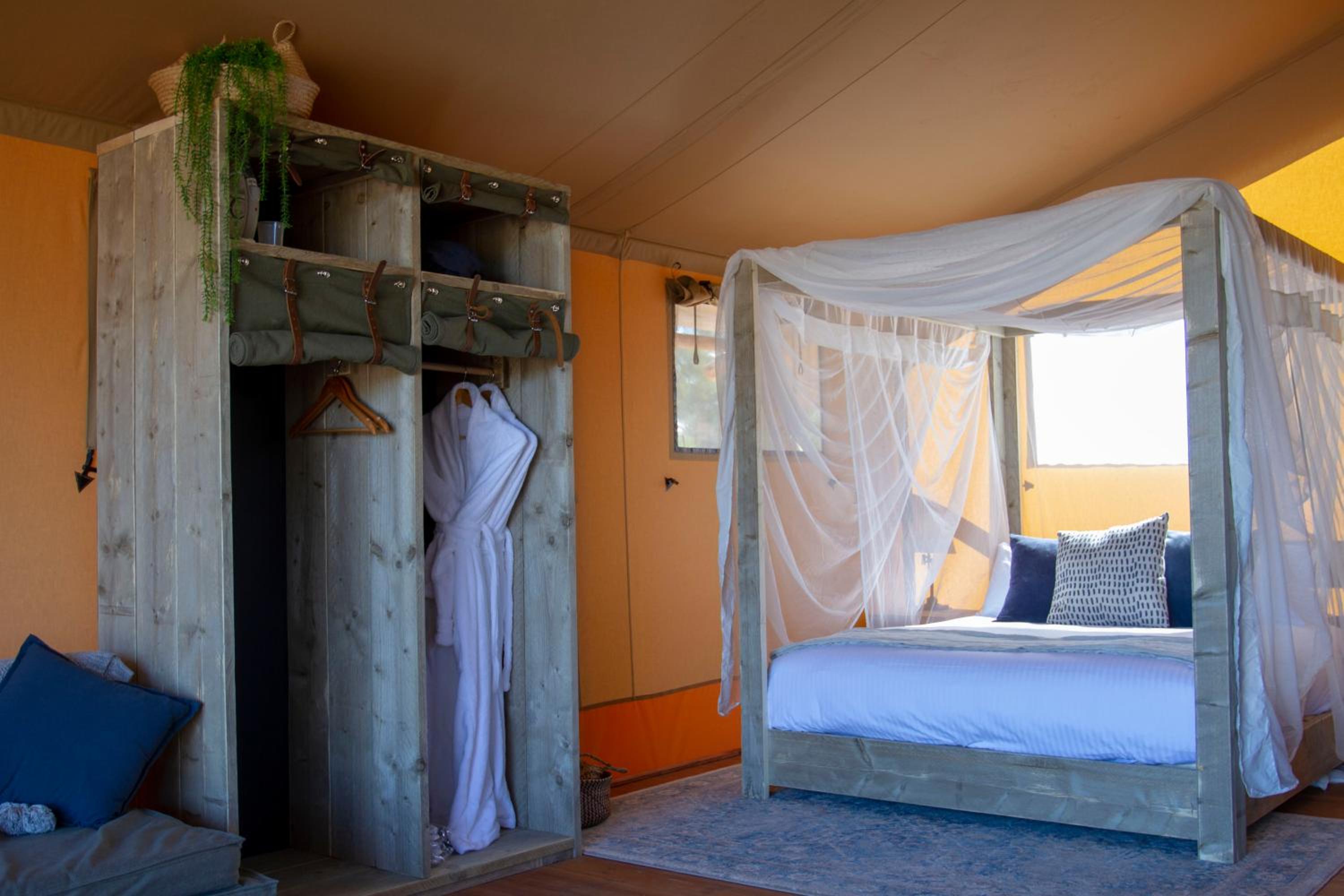 Tent Safari photo 3