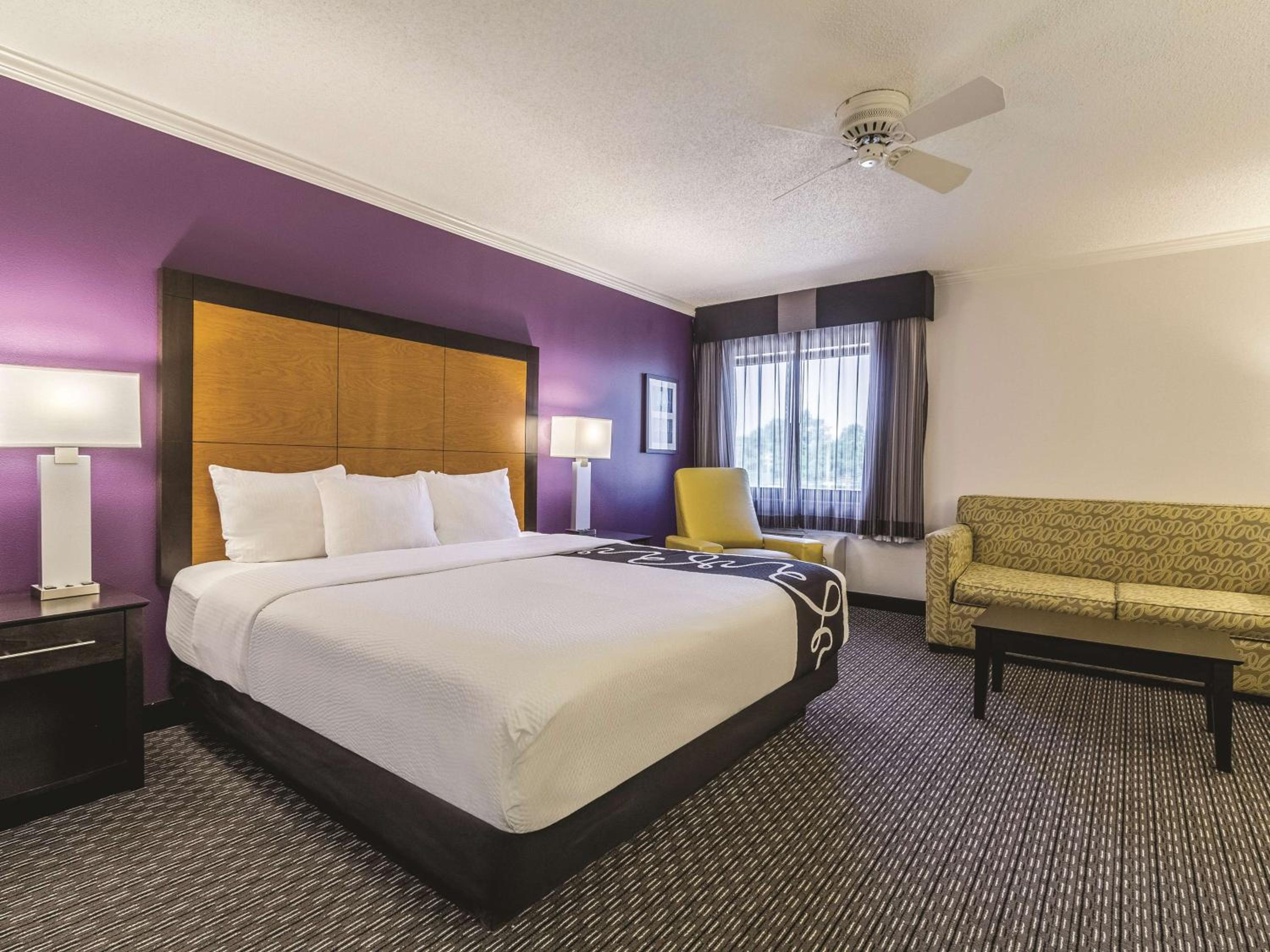 Executive King Room - Photo 6