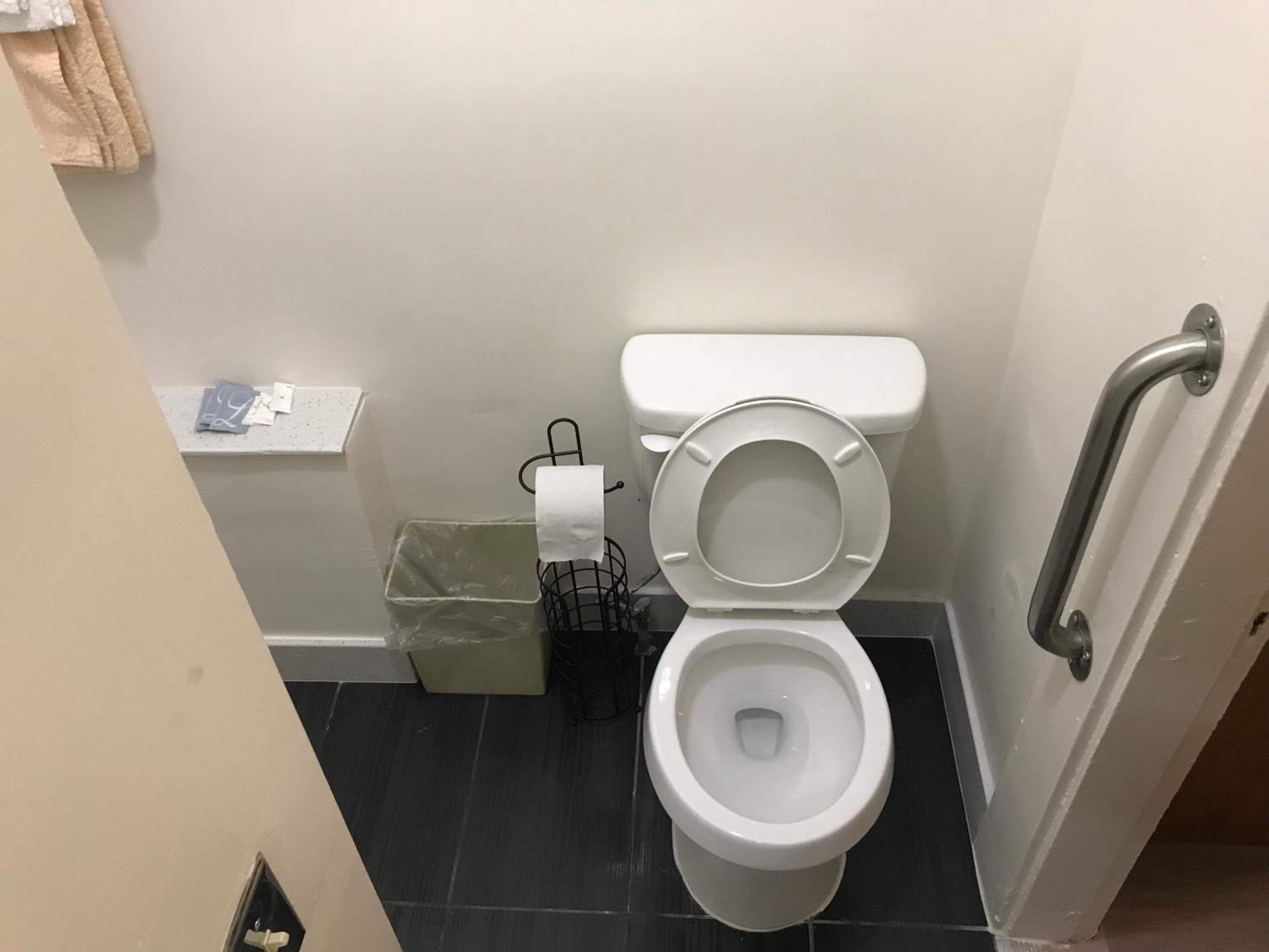 Double Room with Private Bathroom - Photo 5