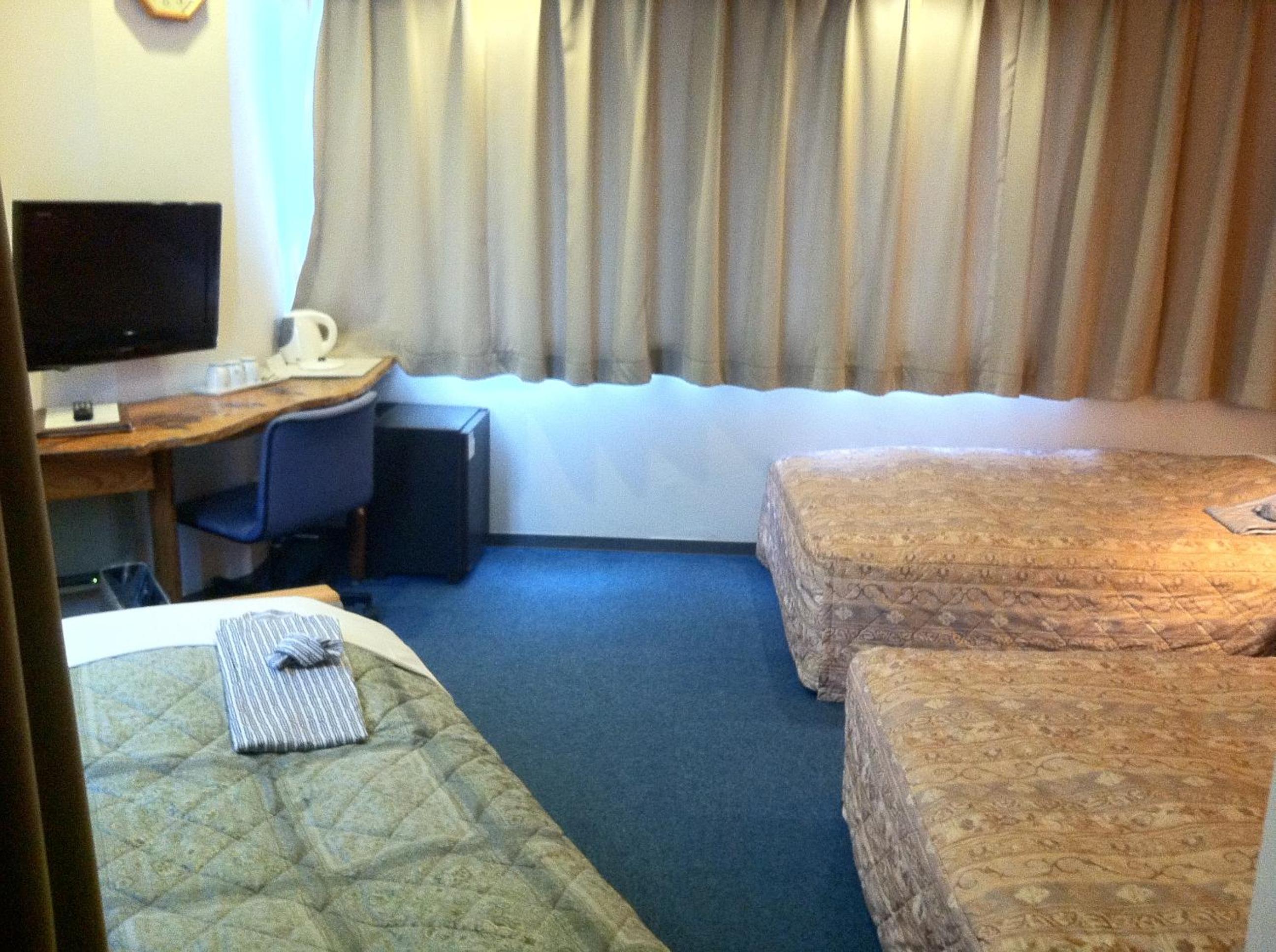 Twin Room with Extra Bed - Non Smoking - Photo 1