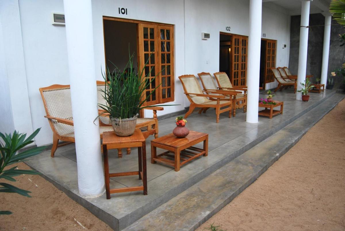 Family Room with Garden View