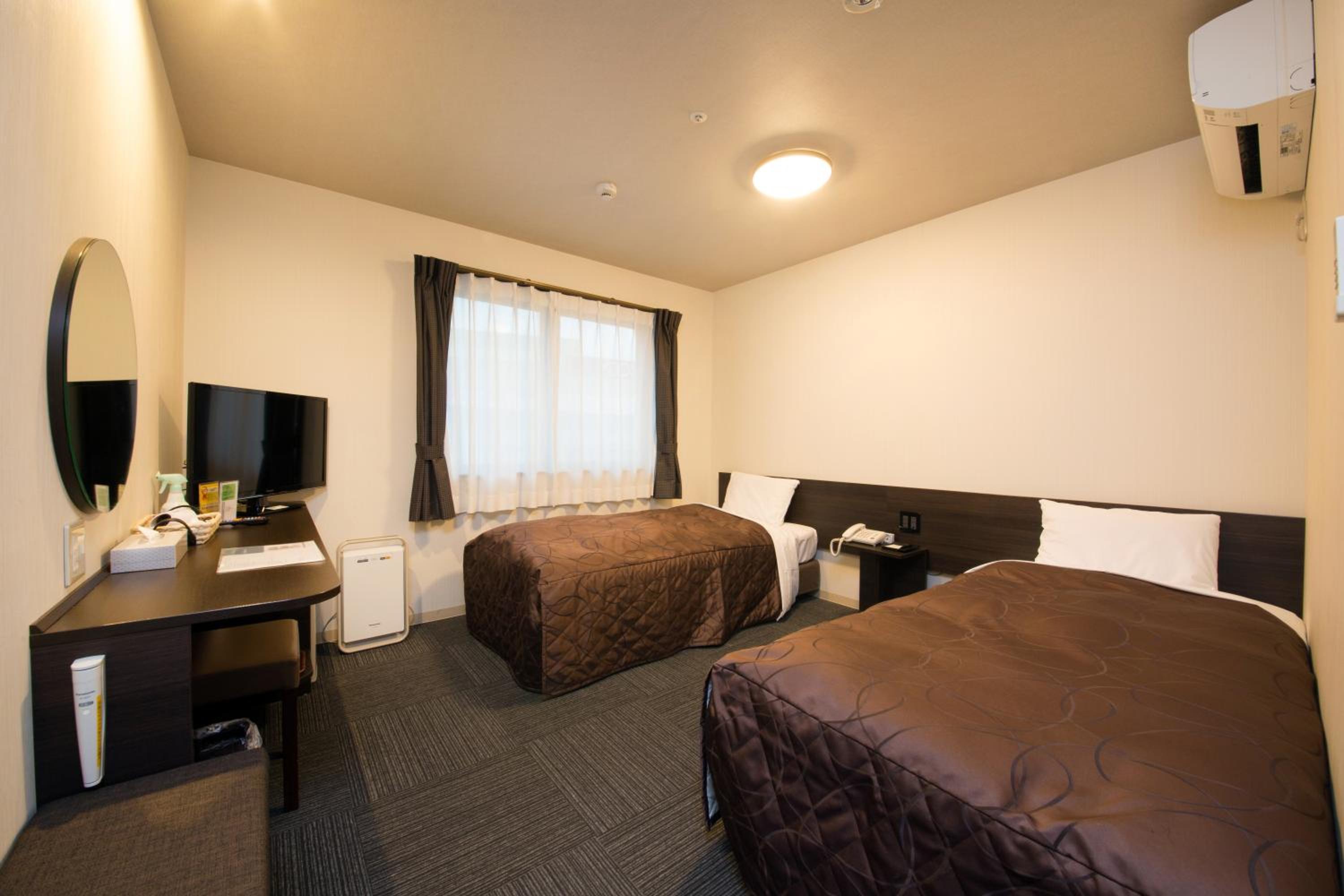 Twin Room - Non-Smoking