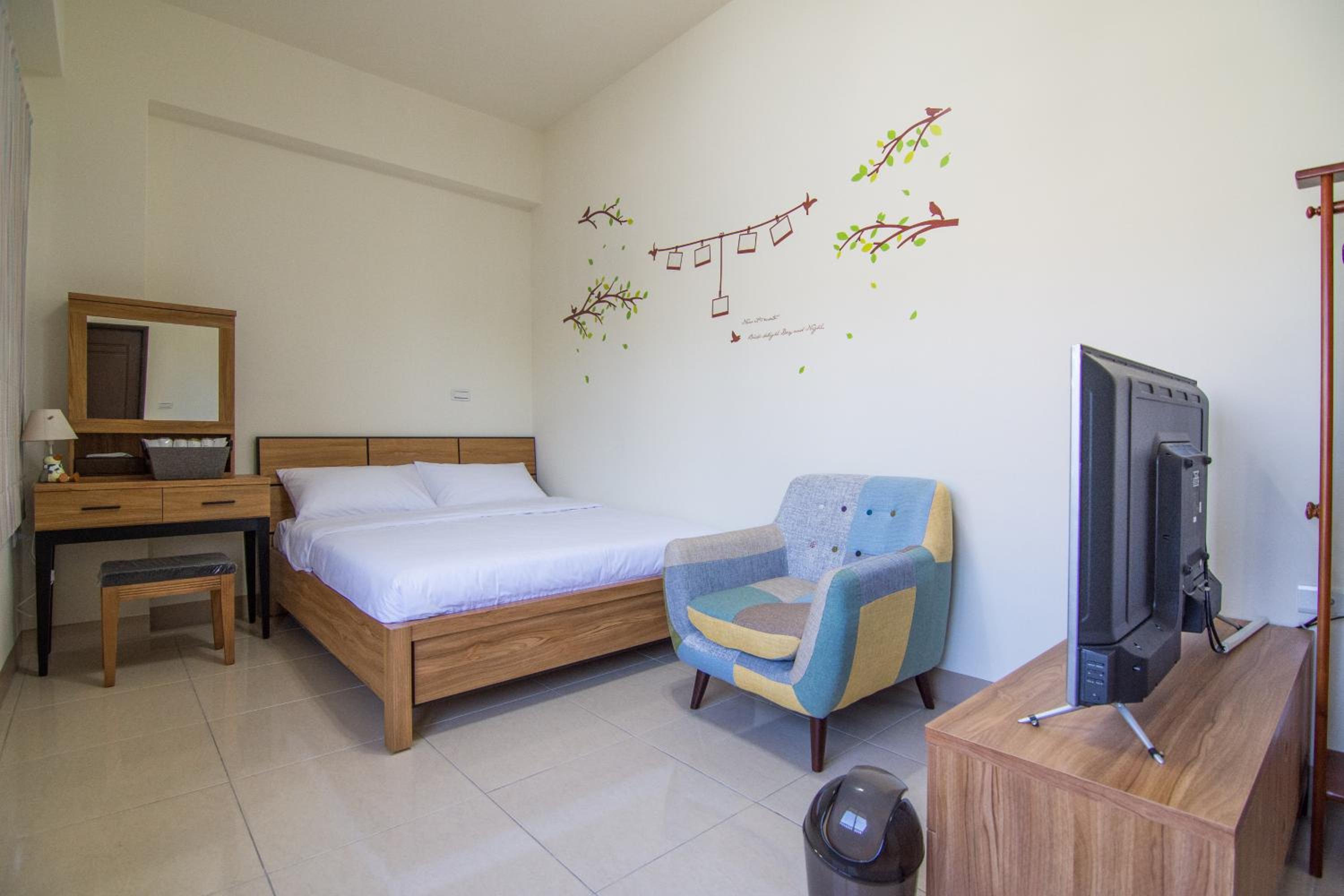 Queen Room with Balcony photo 1