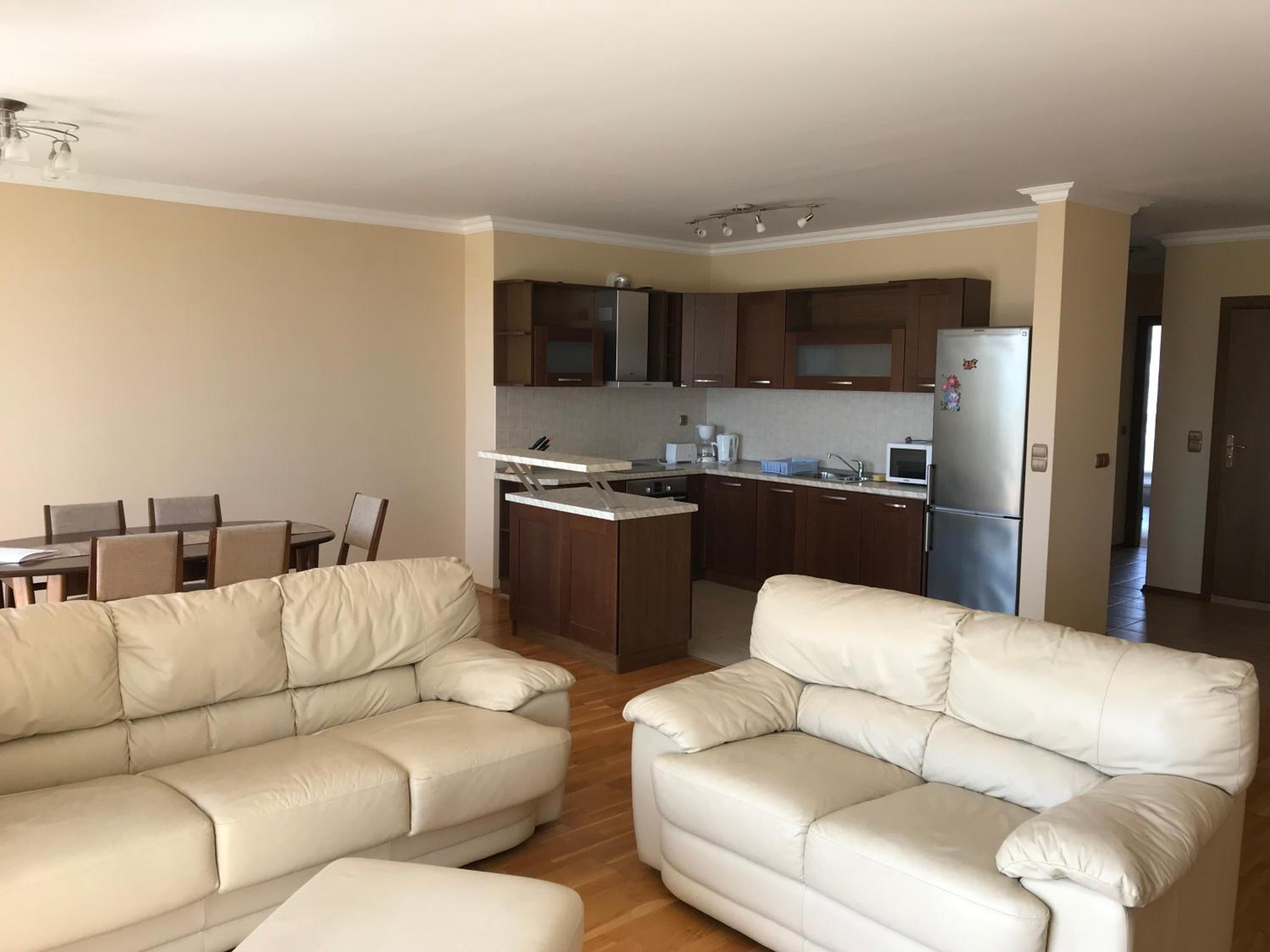 Two-Bedroom Apartment with Balcony photo 3