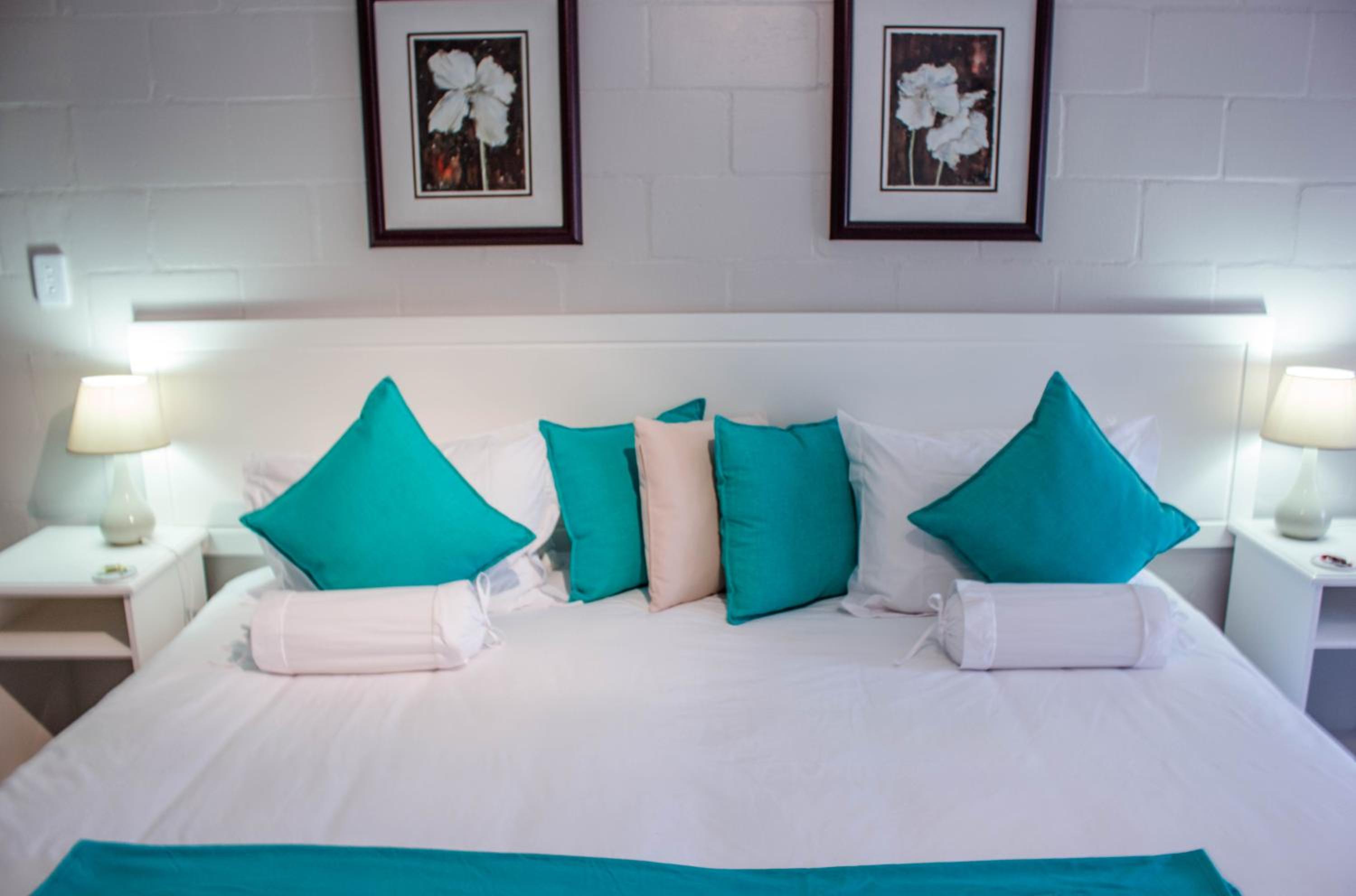 Deluxe Double or Twin Room with Garden View photo 3