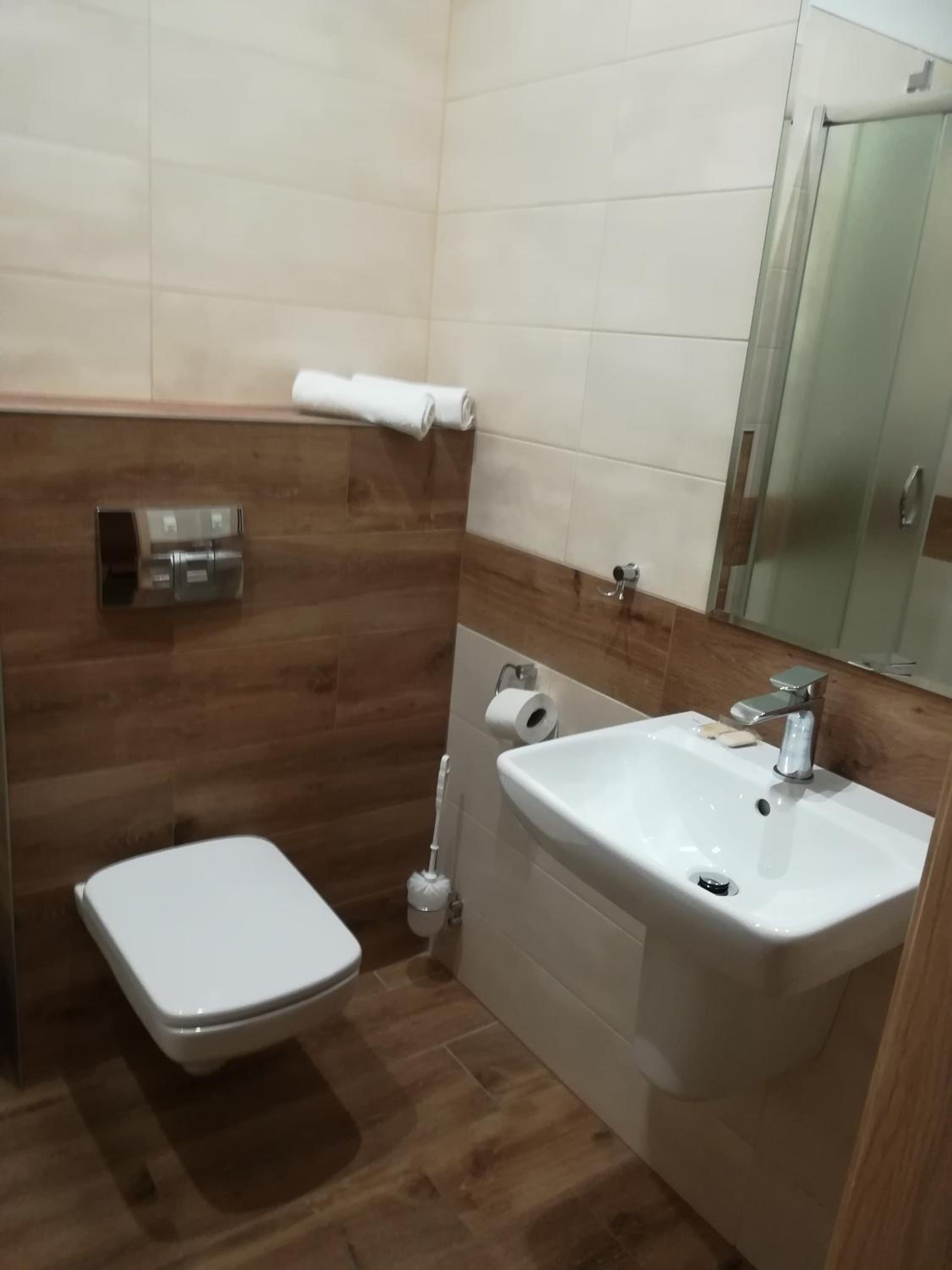 Double or Twin Room photo 3