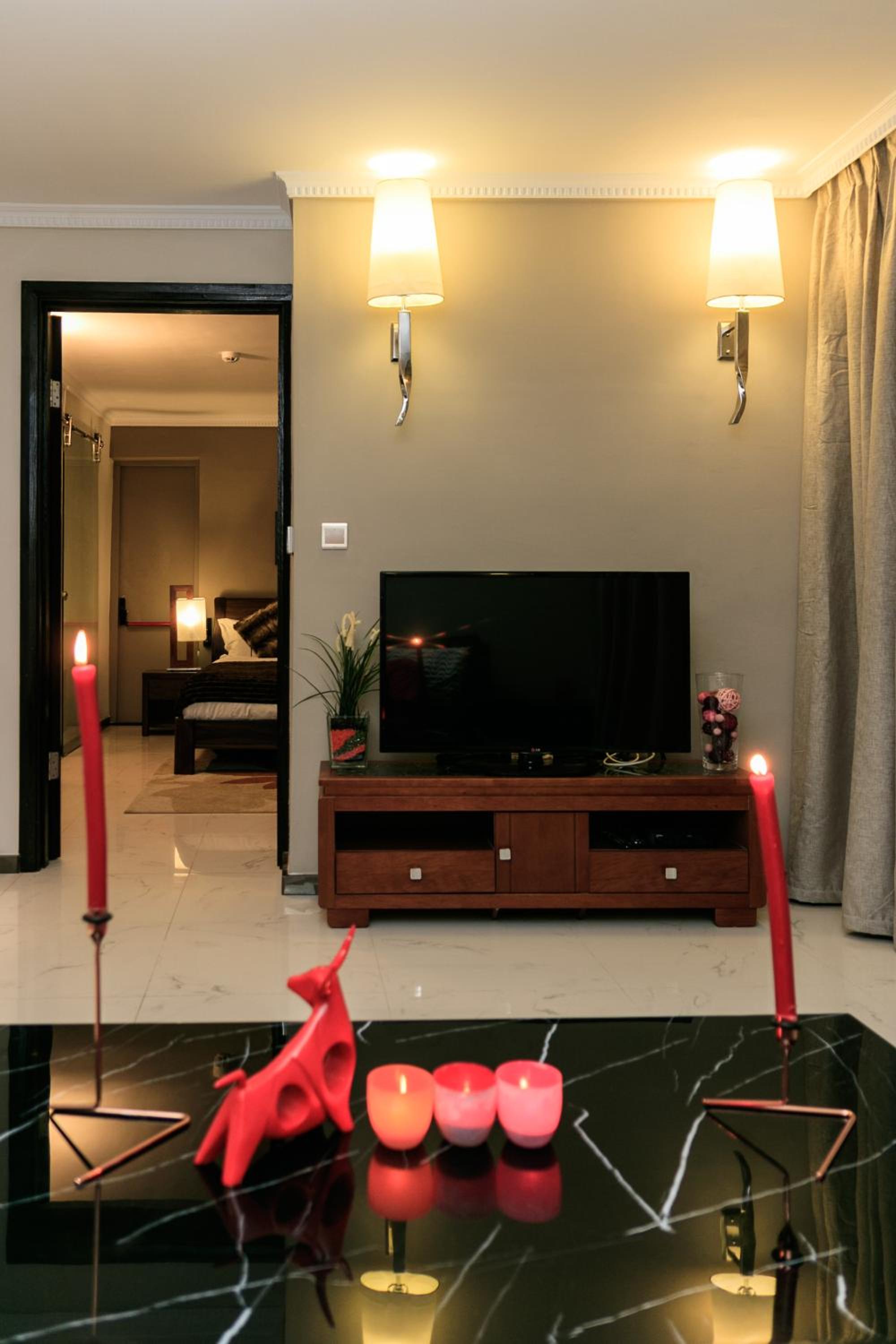 Apartment with Balcony photo 2
