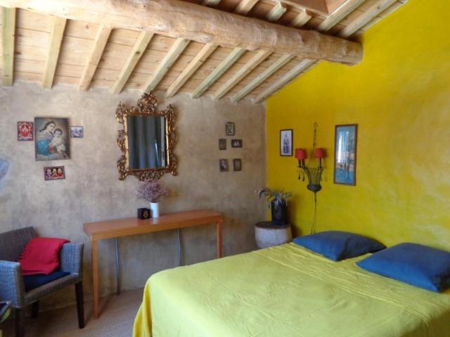 Two-Bedroom House - Photo 12