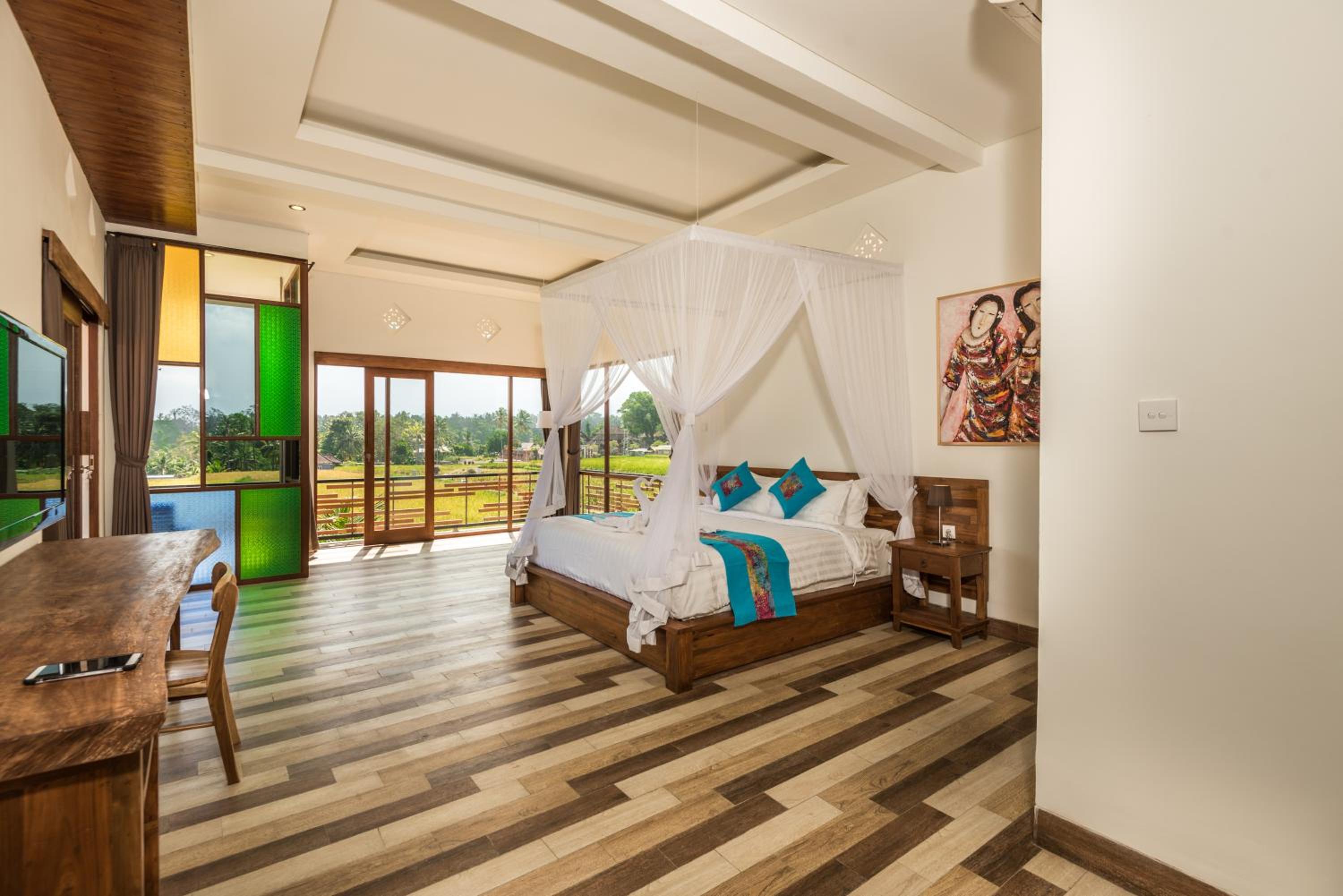 Deluxe Suite - Photo 12