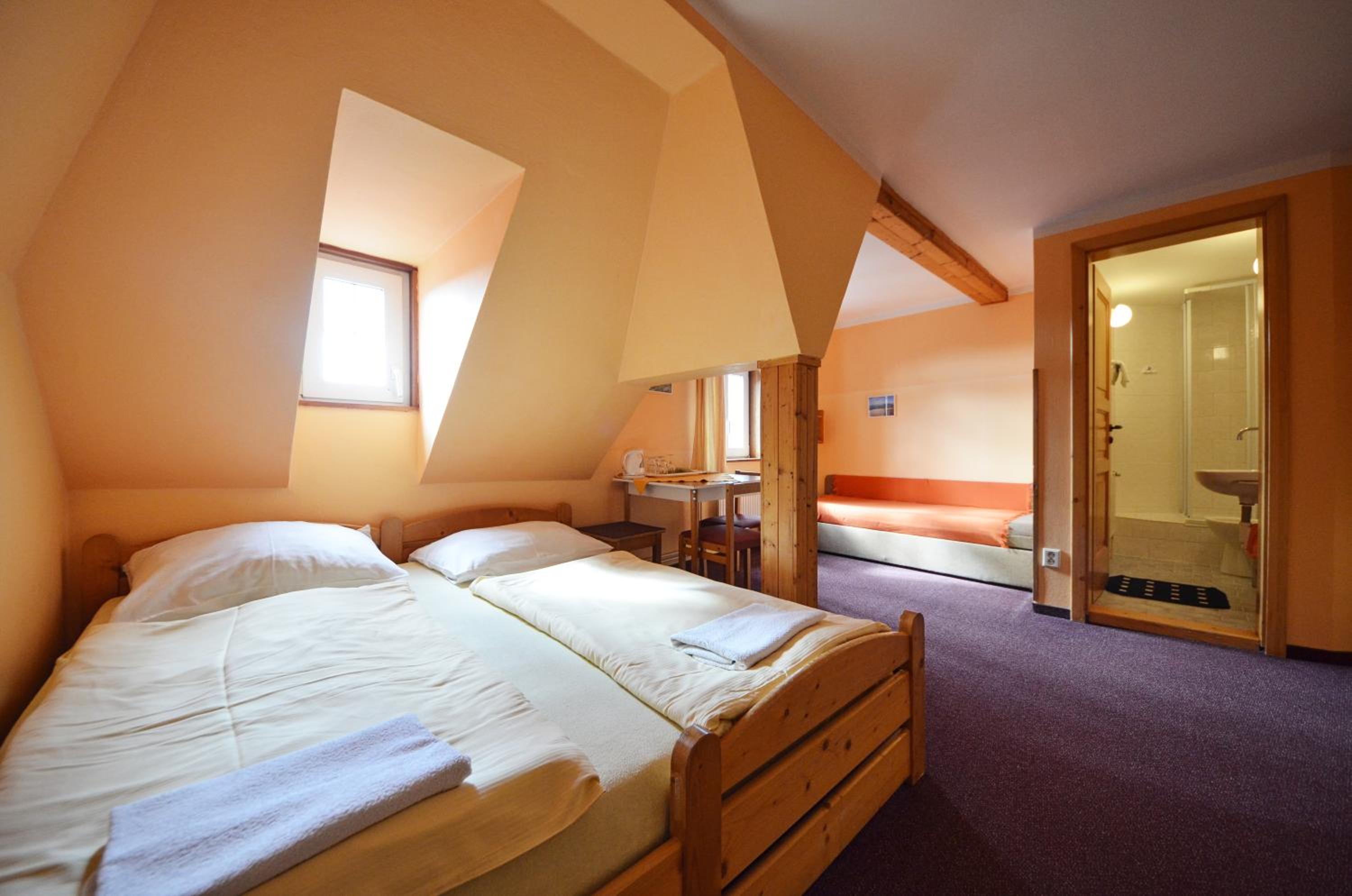Triple Room with Bathroom photo 1