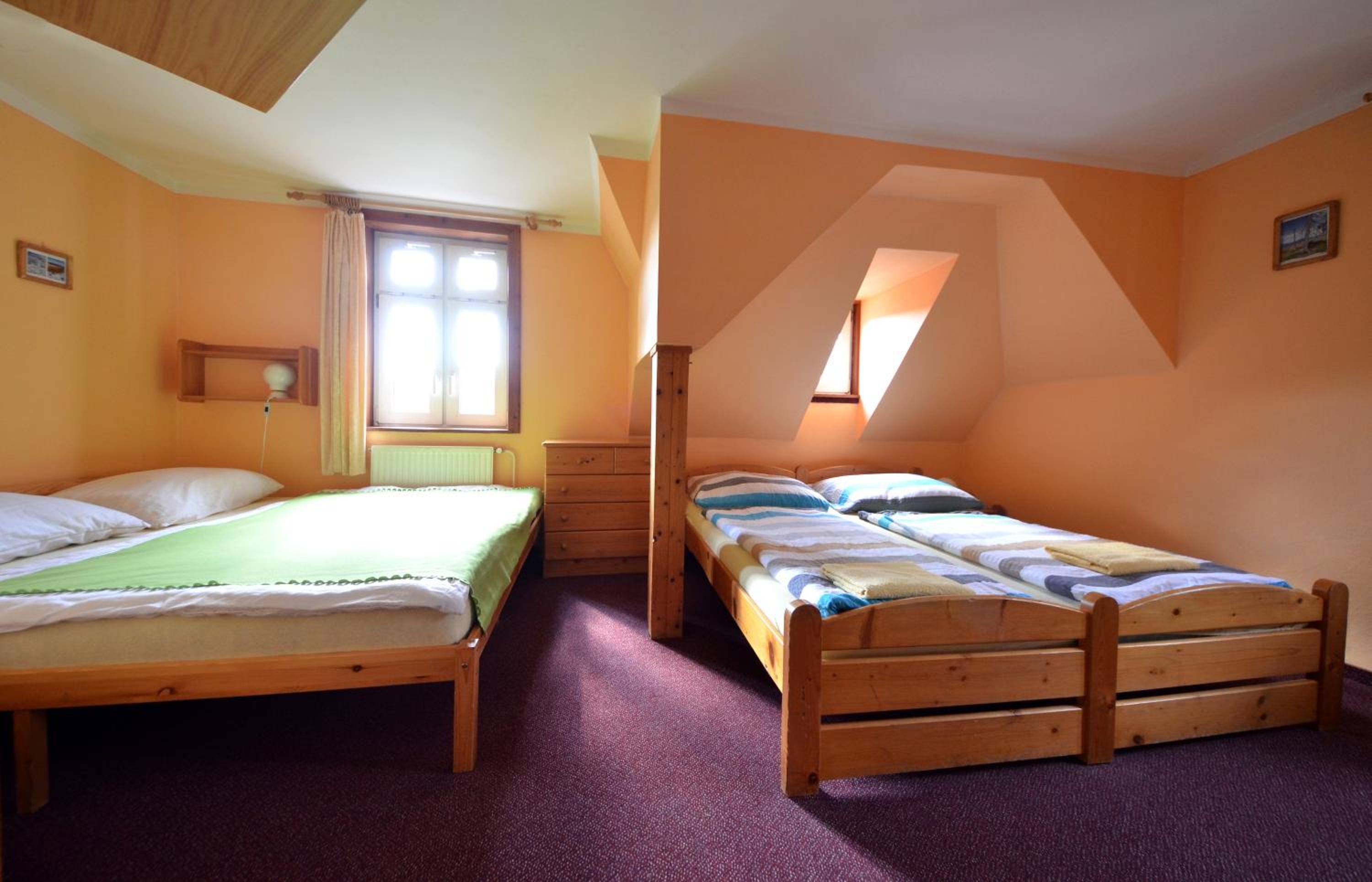 Standard Queen Room with Two Queen Beds photo 2