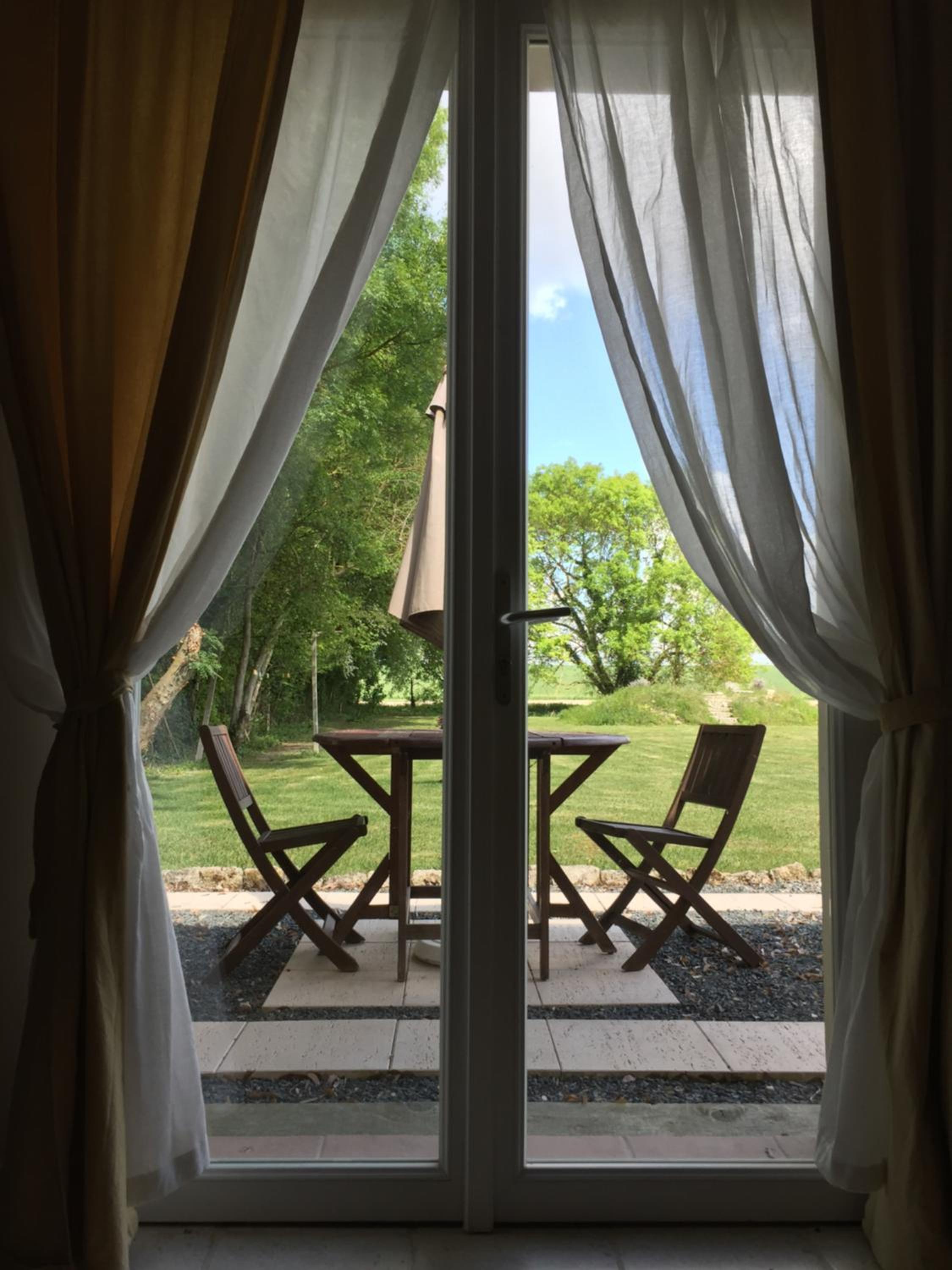 Double Room with Garden View - Photo 10