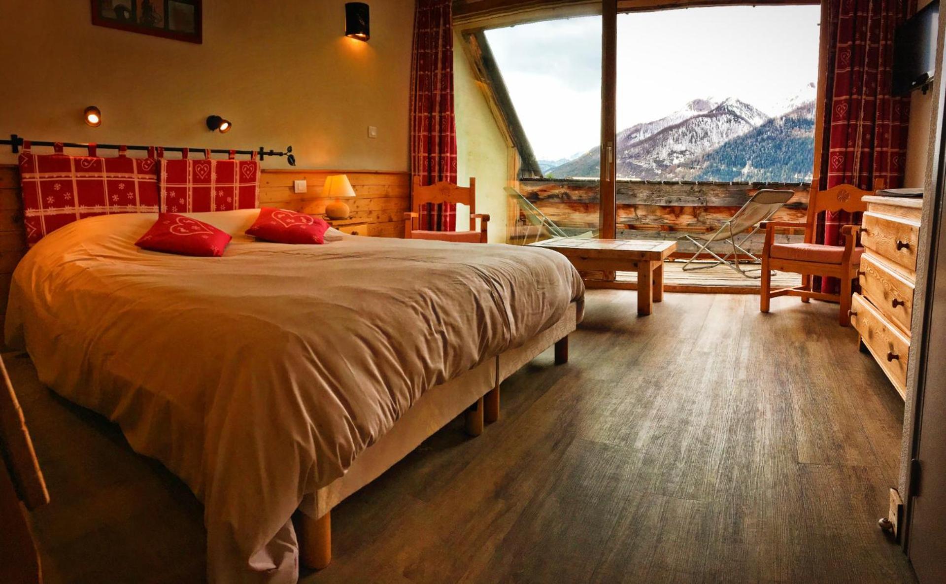 Family Suite with Balcony photo 2