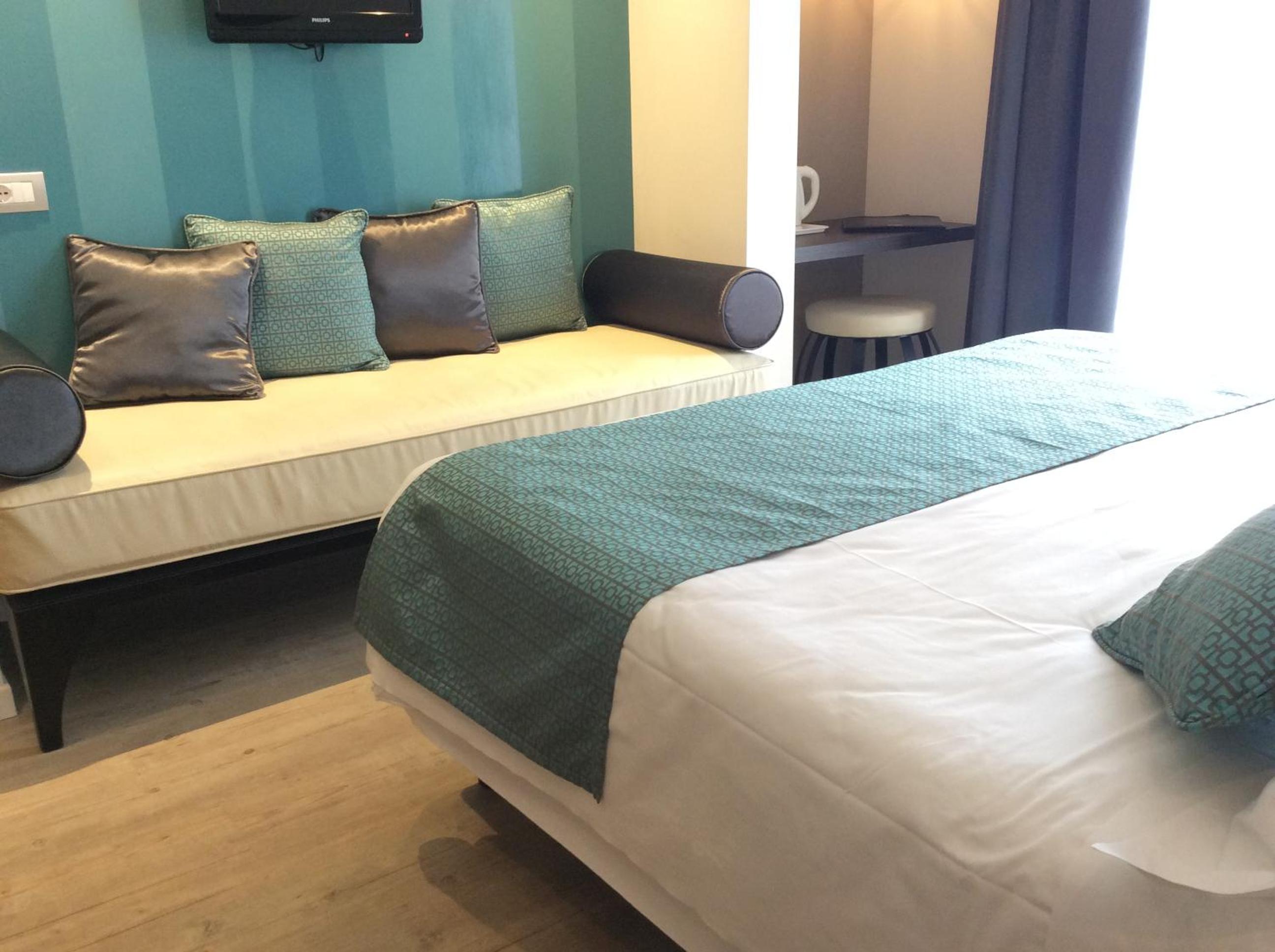 Superior Double Room with Balcony photo 2