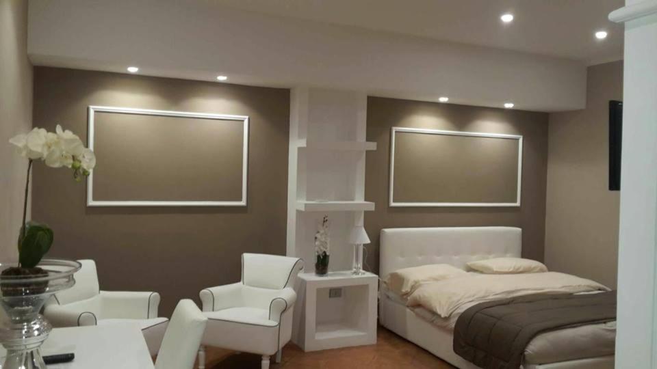 Double Room - Photo 3