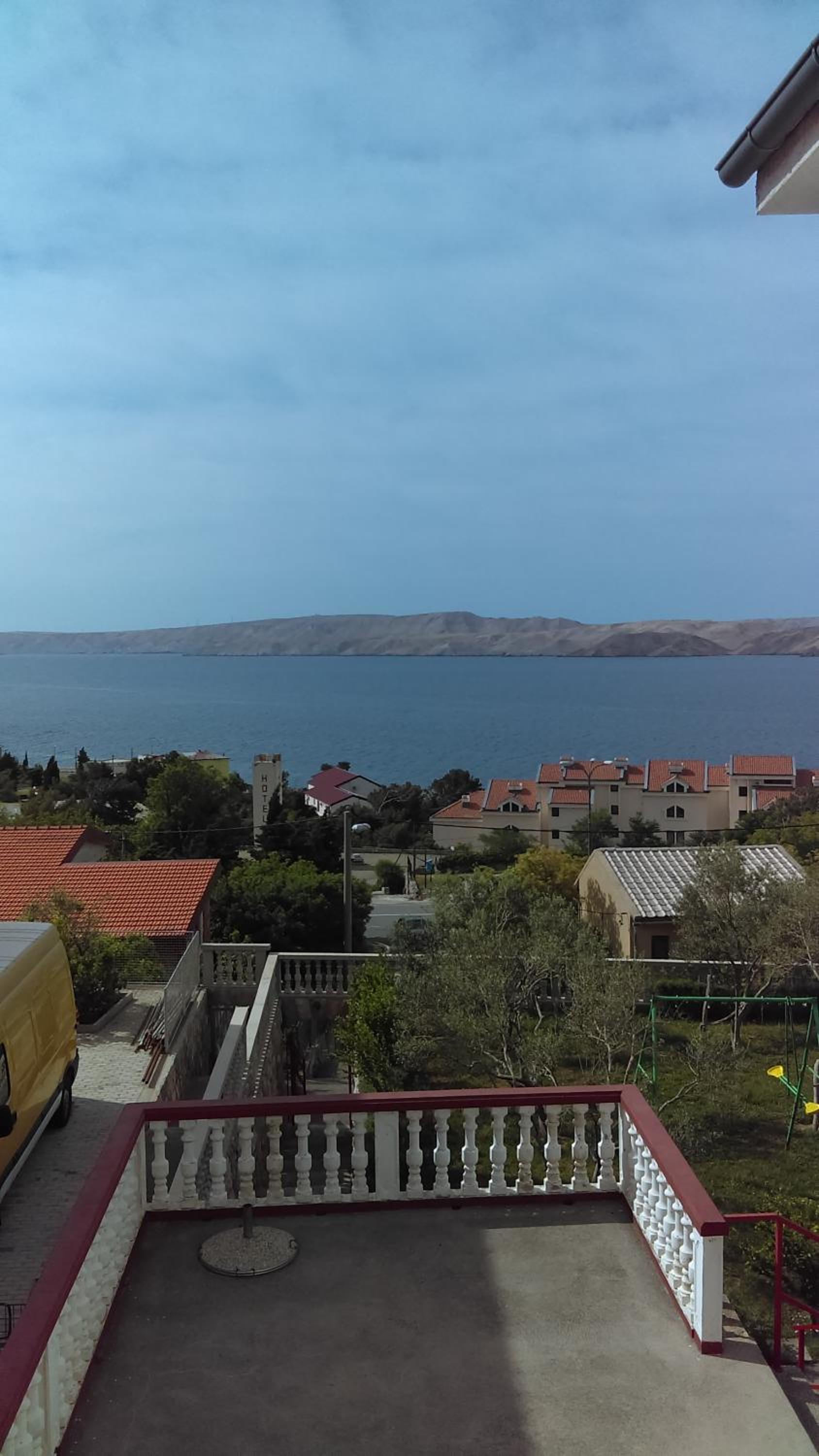 Apartment with Balcony - Photo 6