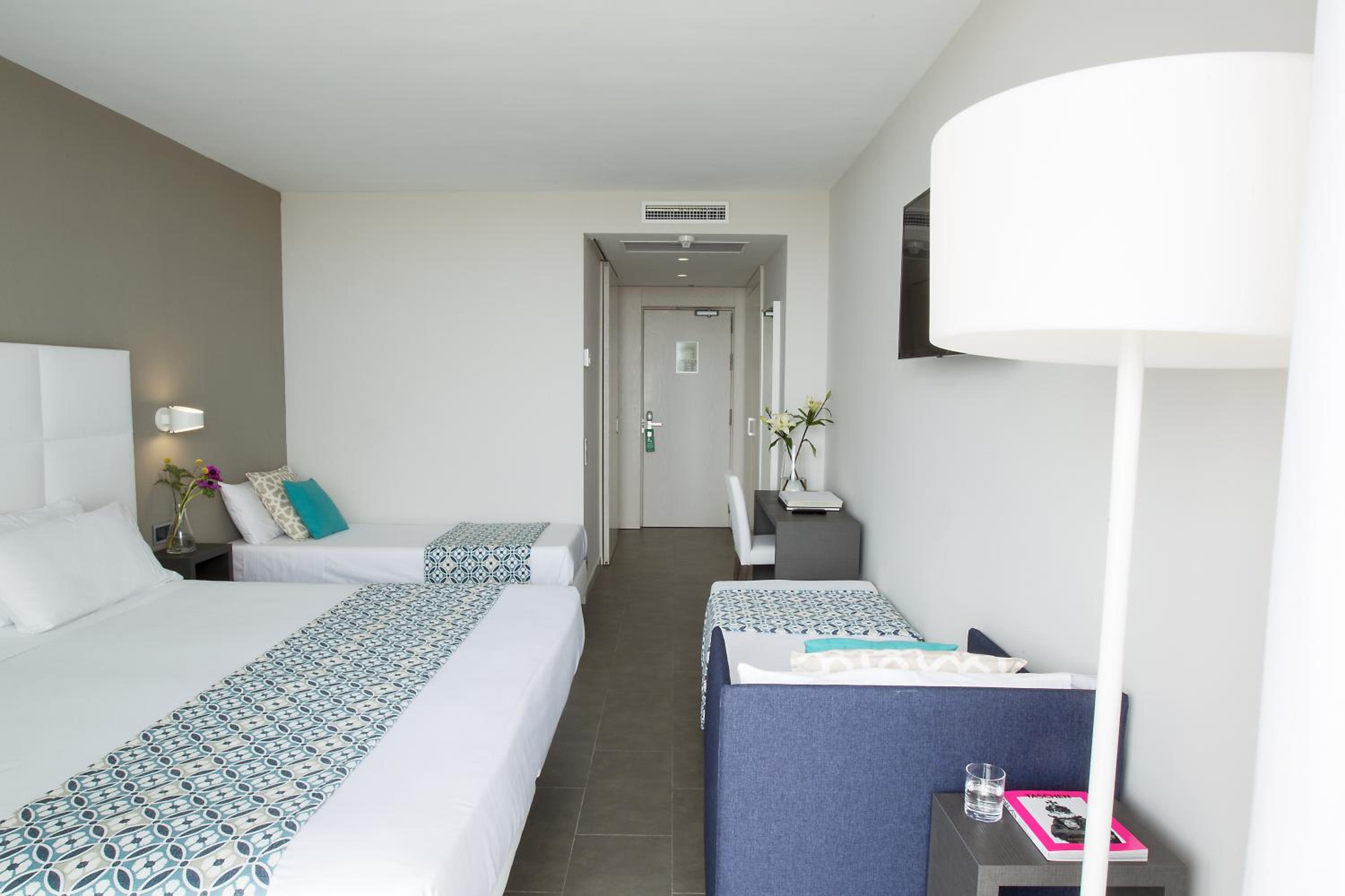 Habitación Doble Estándar (2 Adultos + 2 Niños)