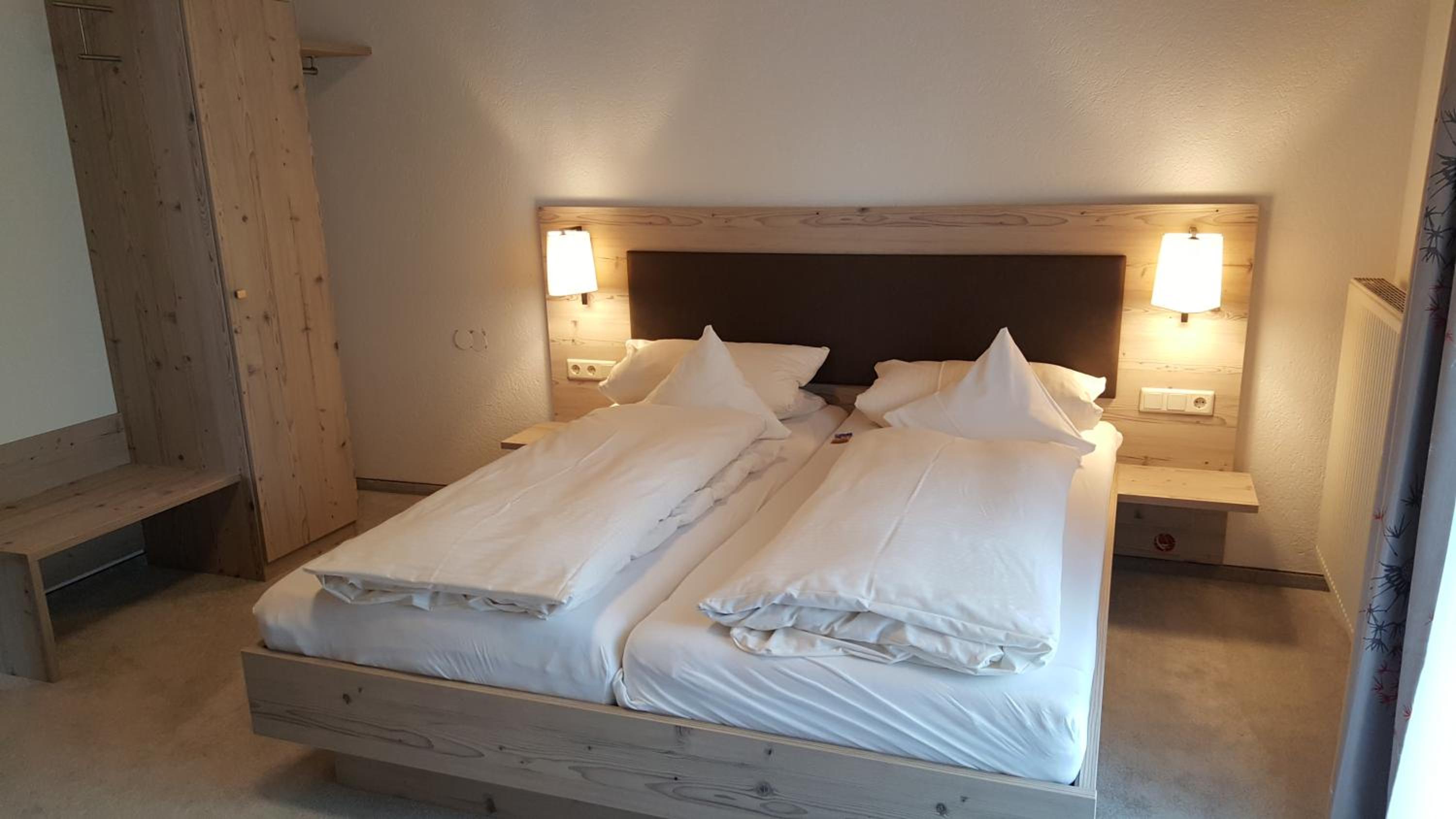 Double Room with Private Bathroom - Photo 1