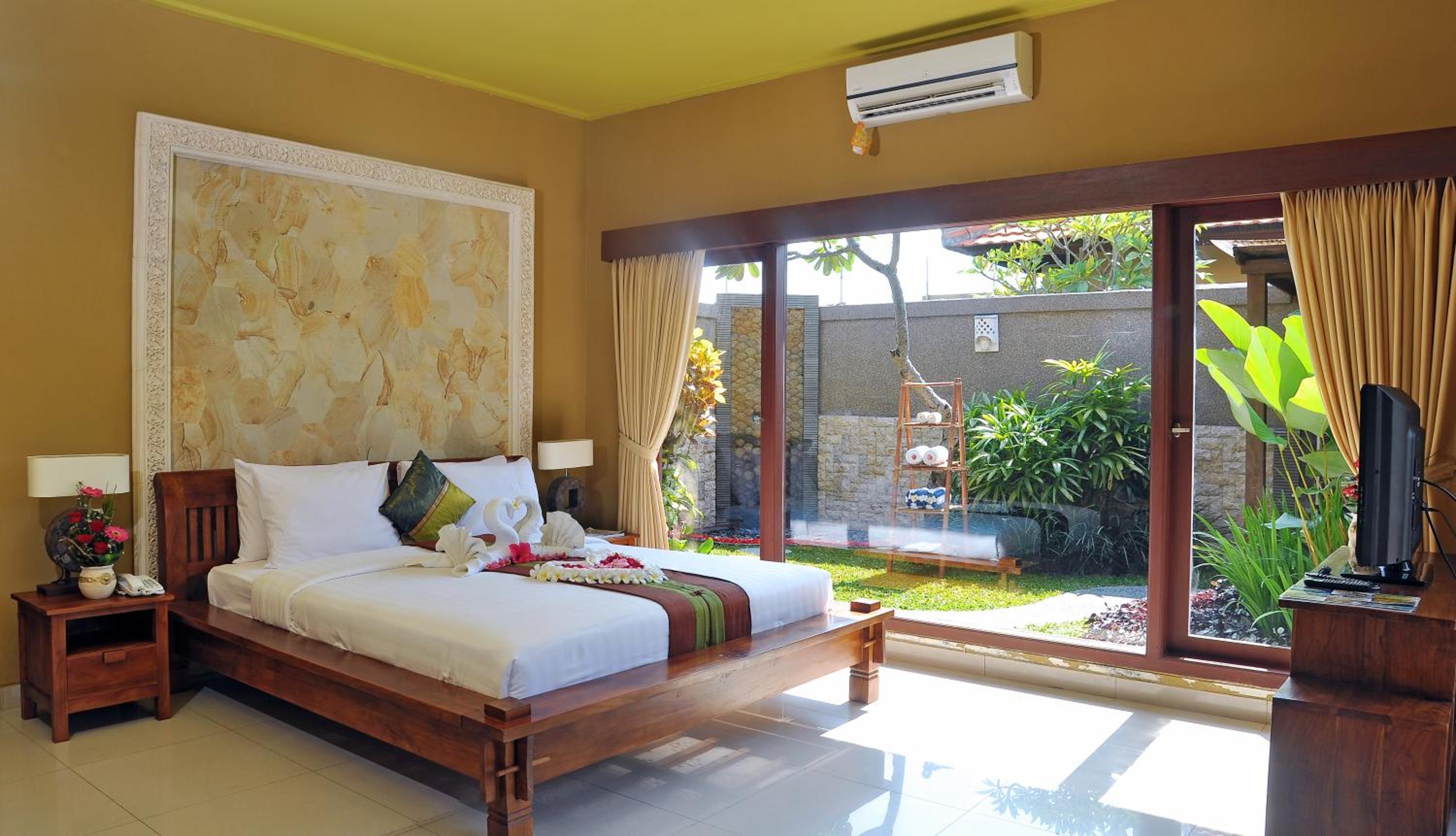 Two-Bedroom Villa with Private Pool - Photo 17
