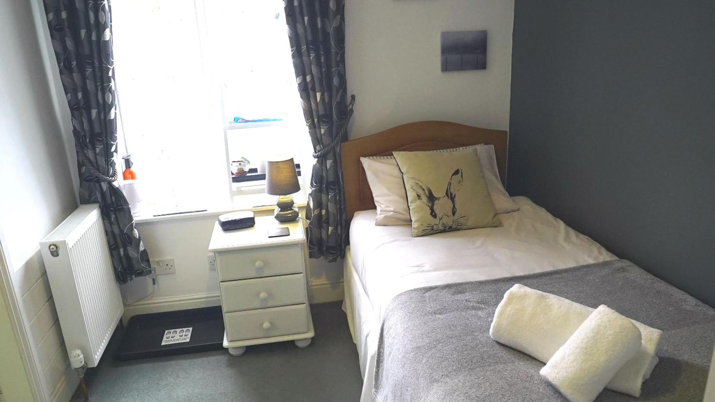 Standard Single Room with Shower