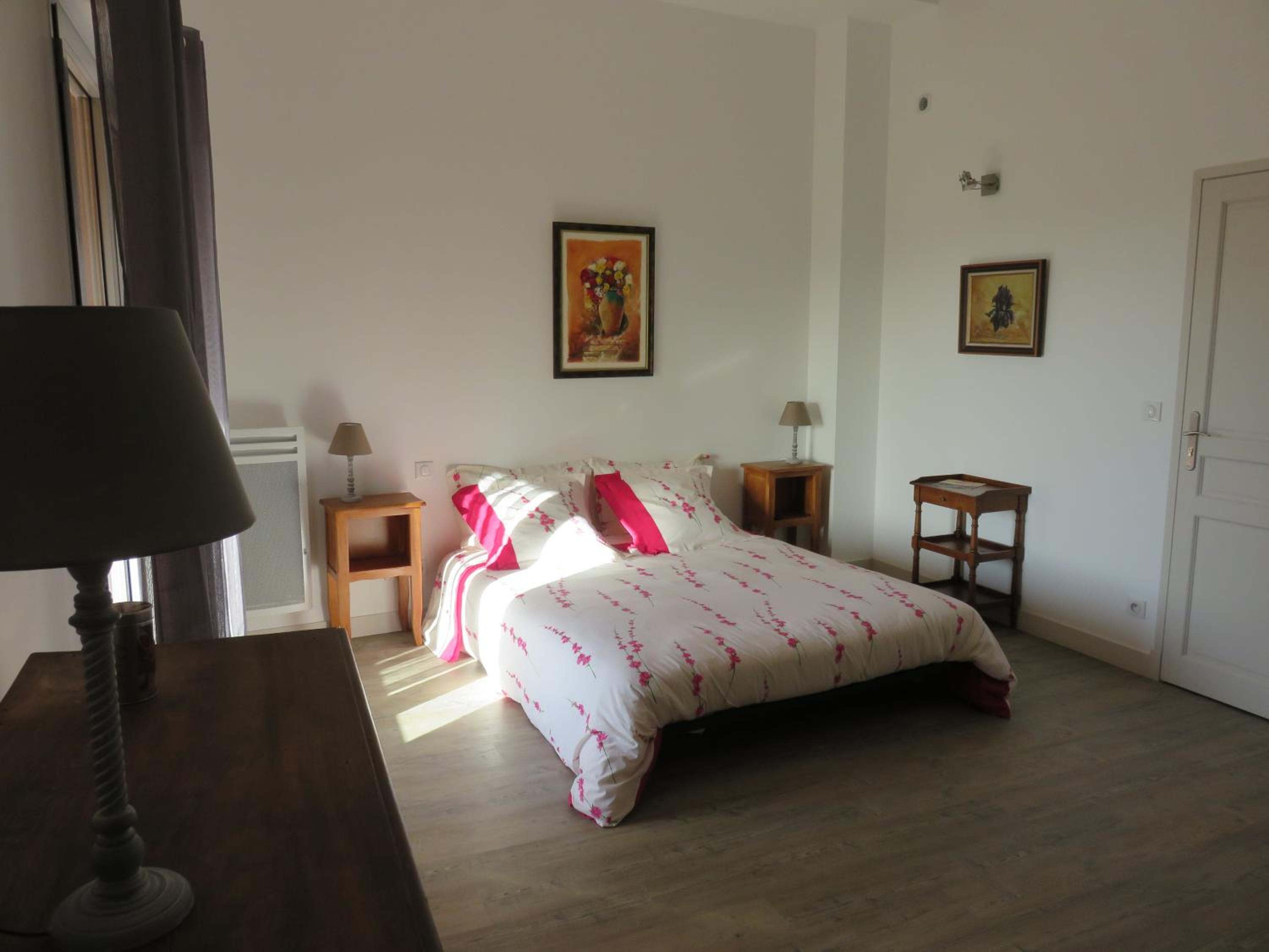 Double Room with Private Bathroom photo 3