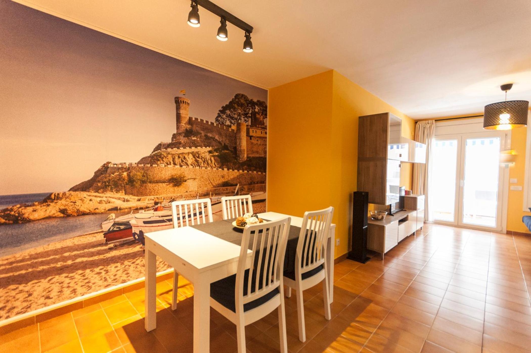 Apartment photo 2
