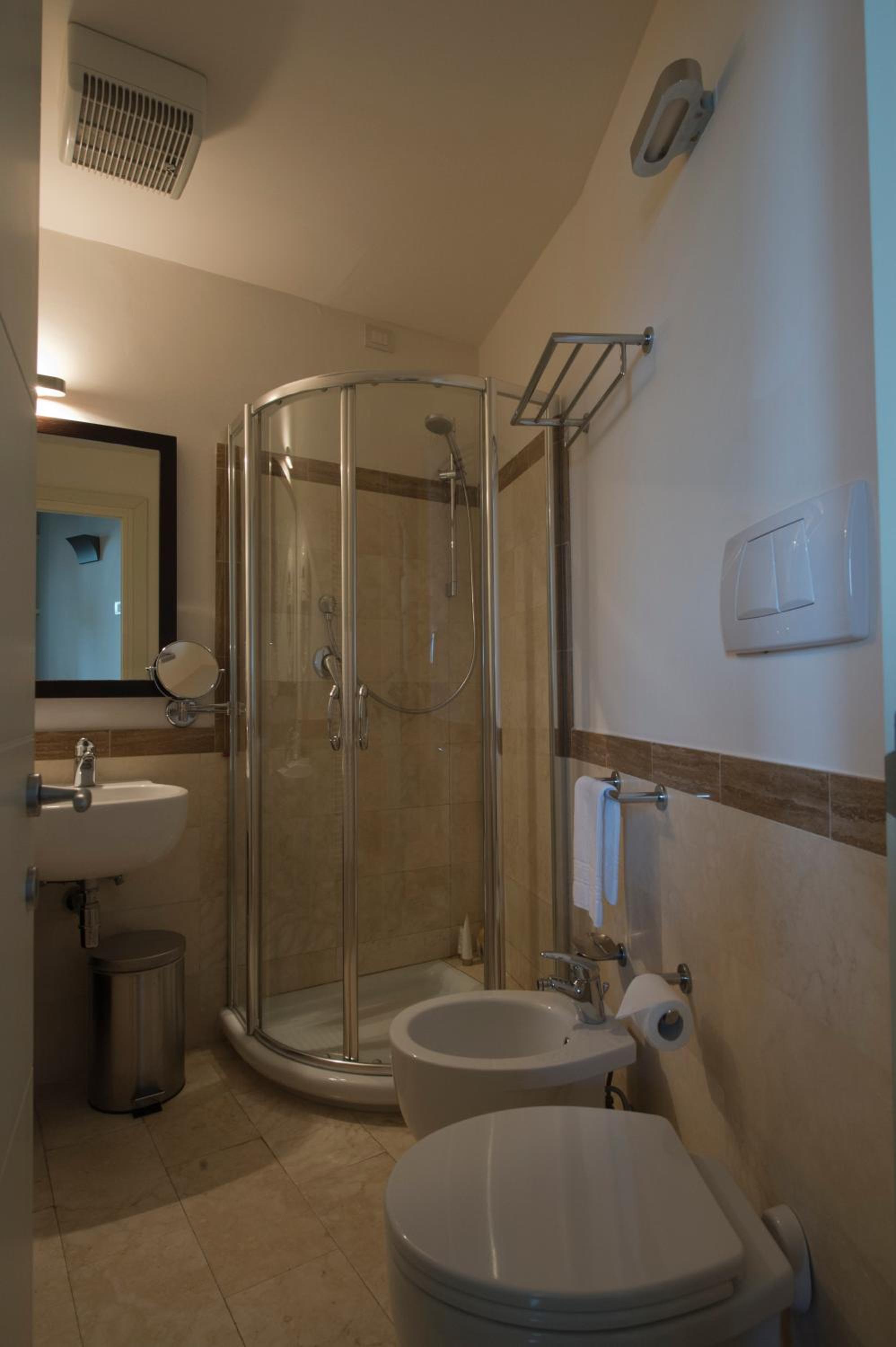 Standard Junior Suite photo 2