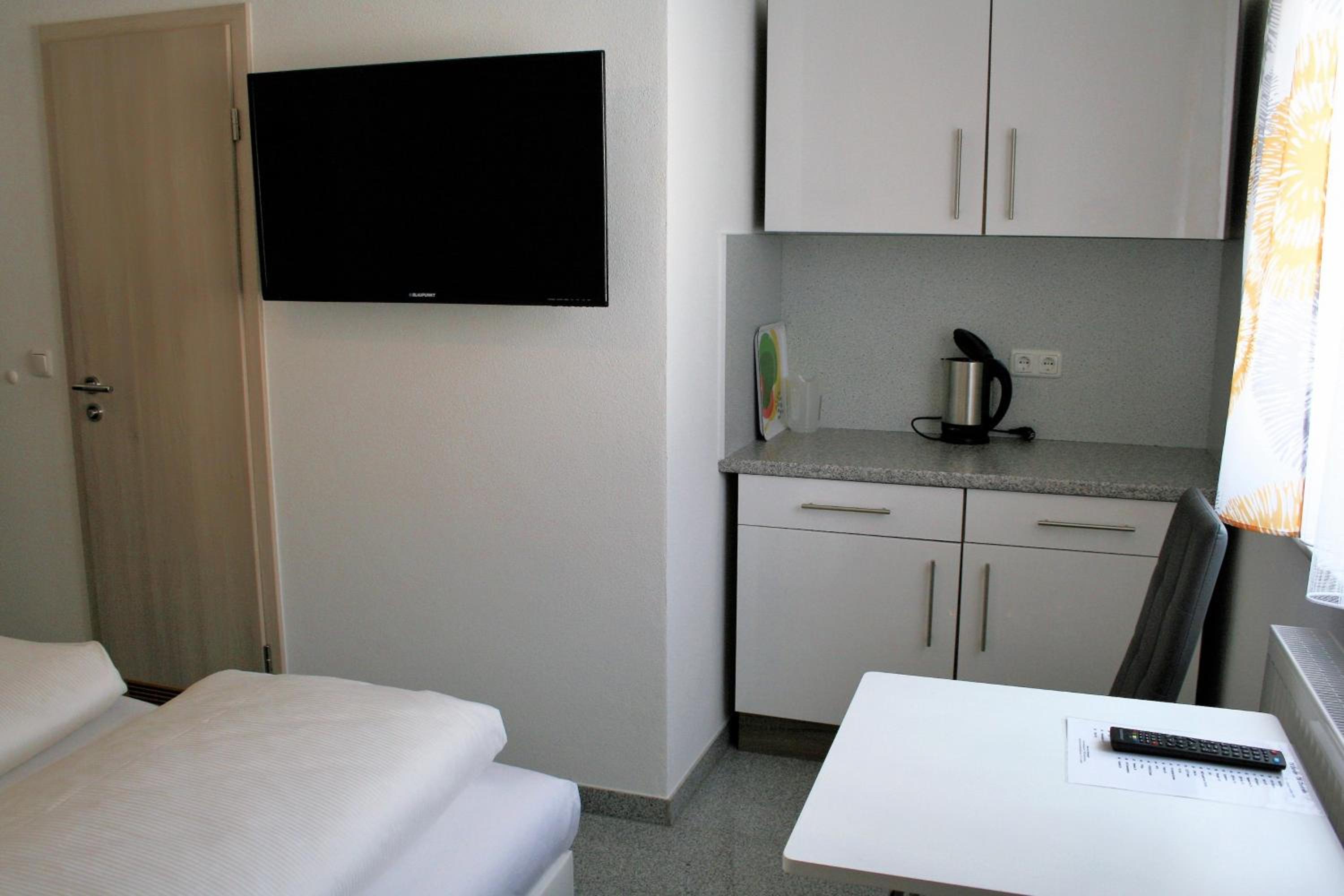 Economy Double Room with Kitchen - Photo 1