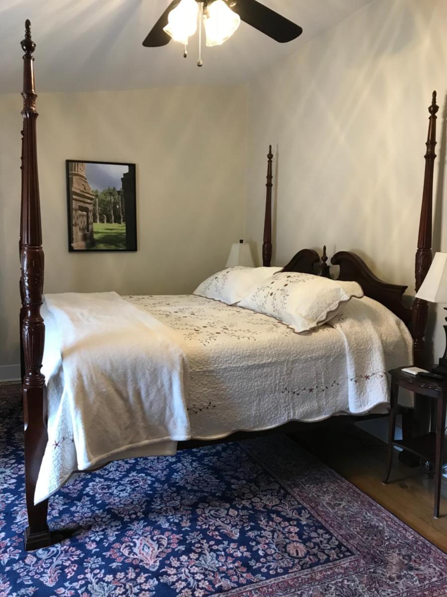 Deluxe King Room photo 2