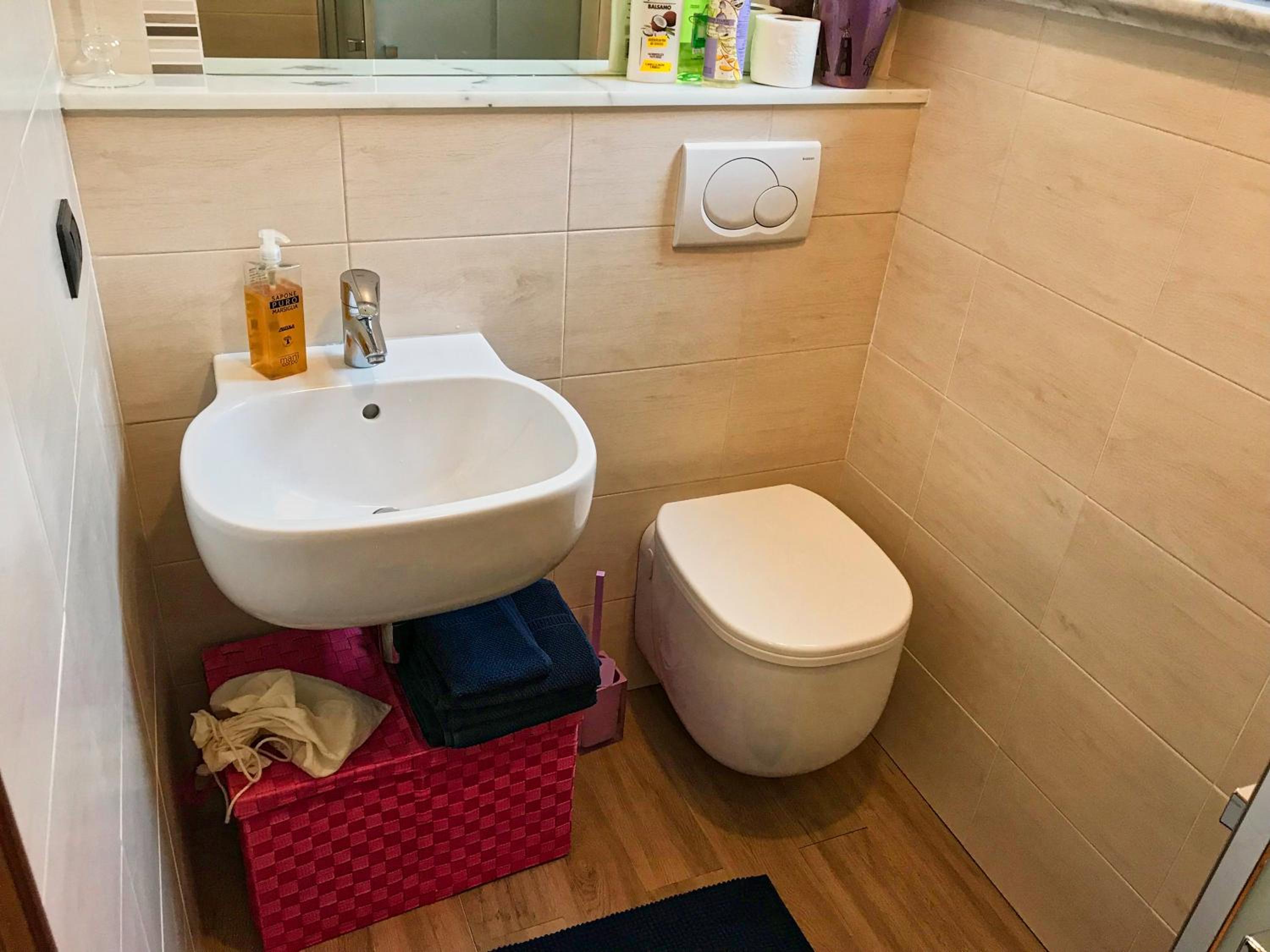 Triple Room with Private Bathroom - Photo 17