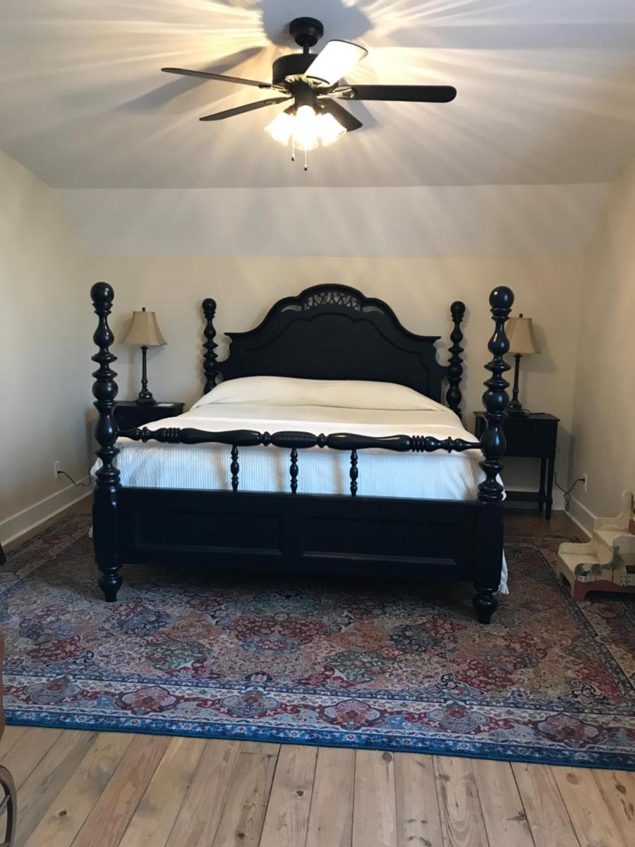 Deluxe King Room photo 2