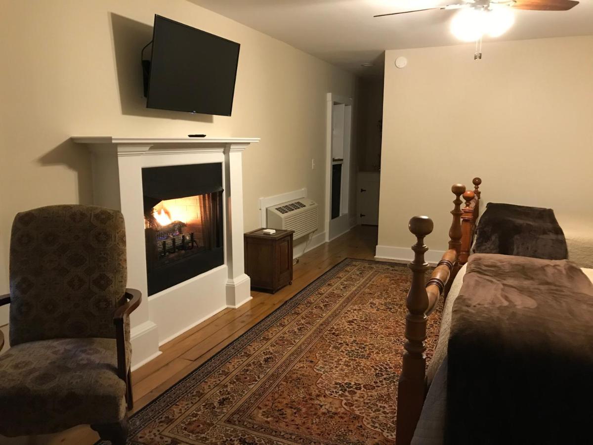 Deluxe Double or Twin Room photo 2