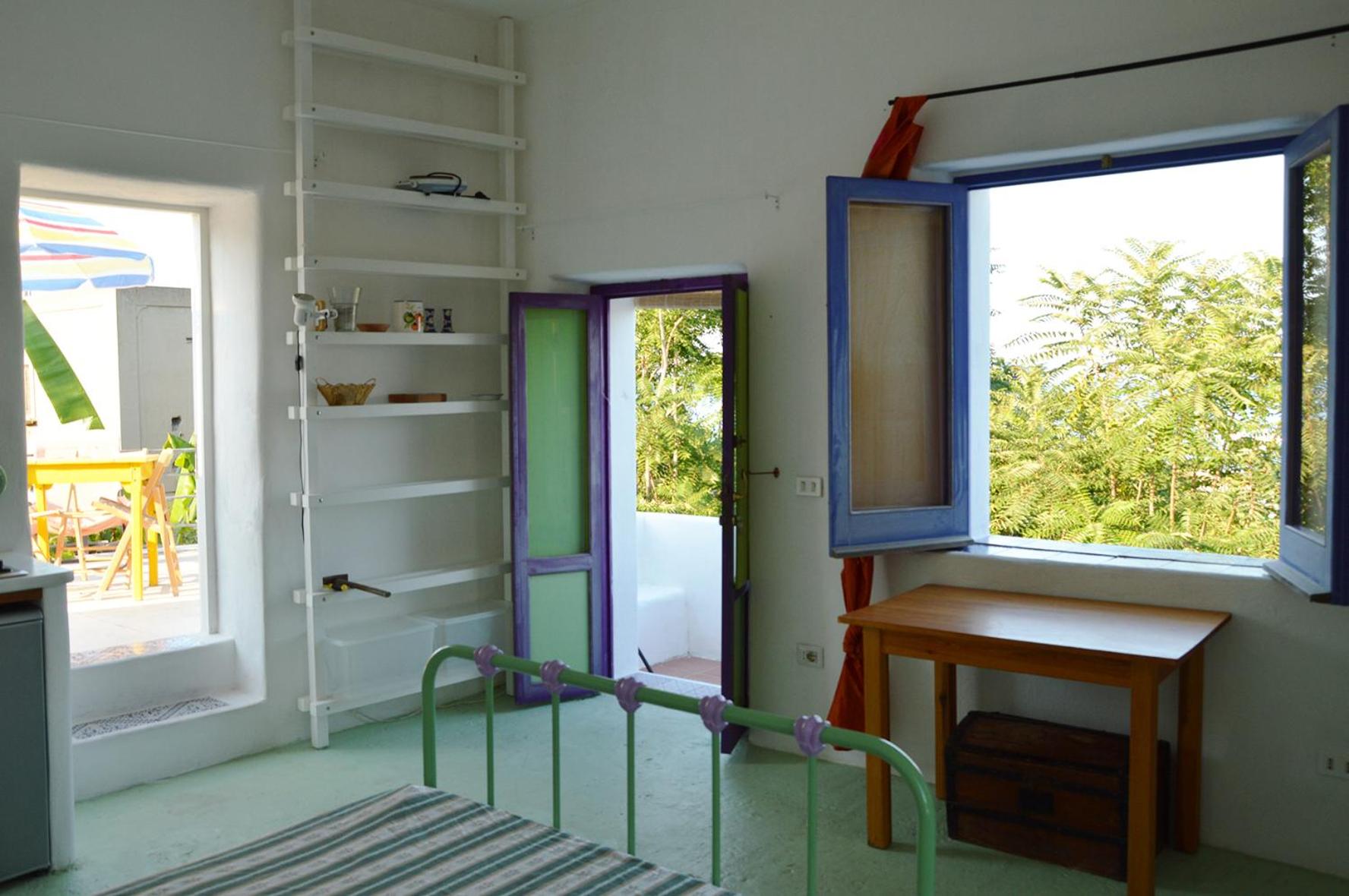 One-Bedroom House with Sea View