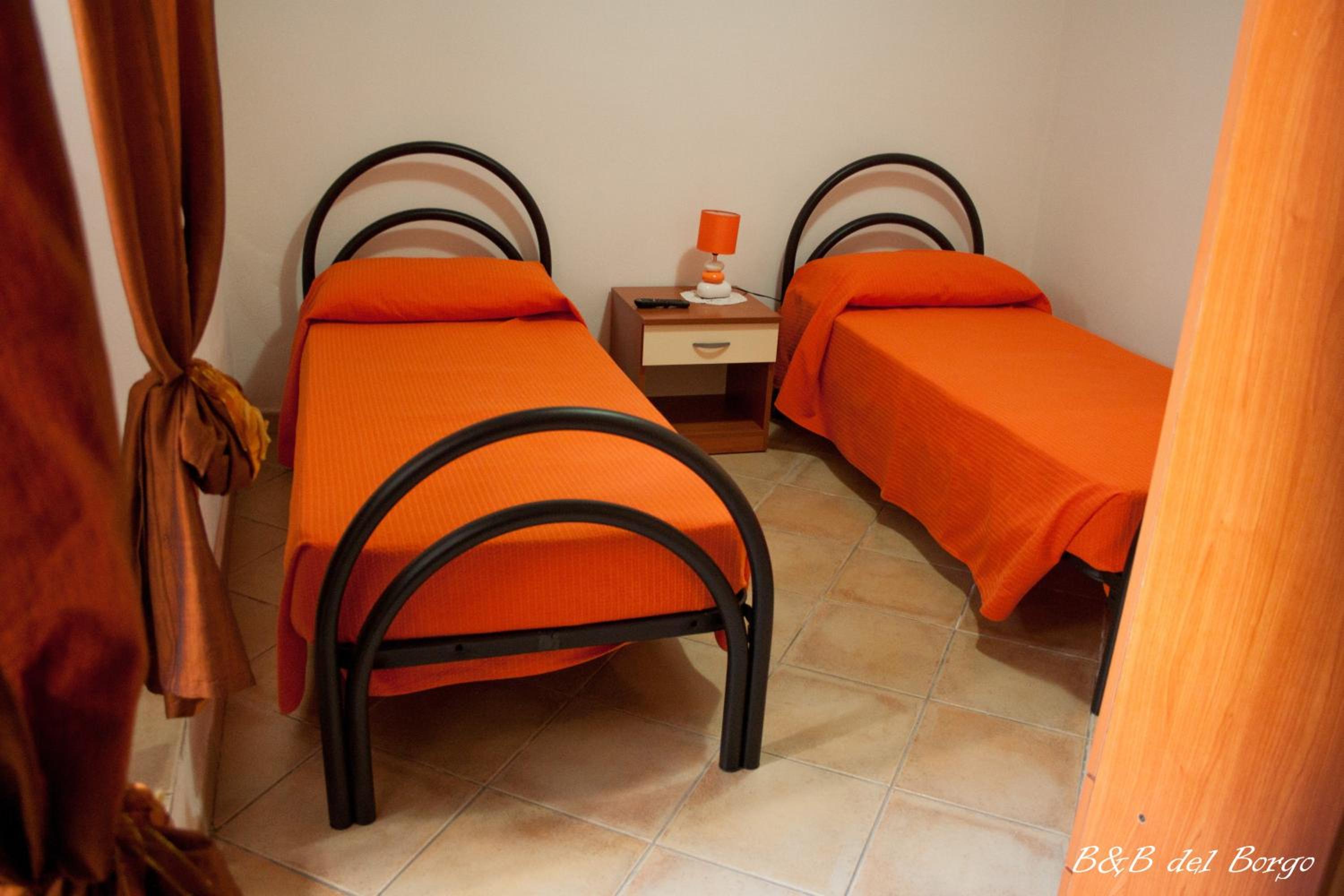 Double or Twin Room with Private Bathroom - Photo 1