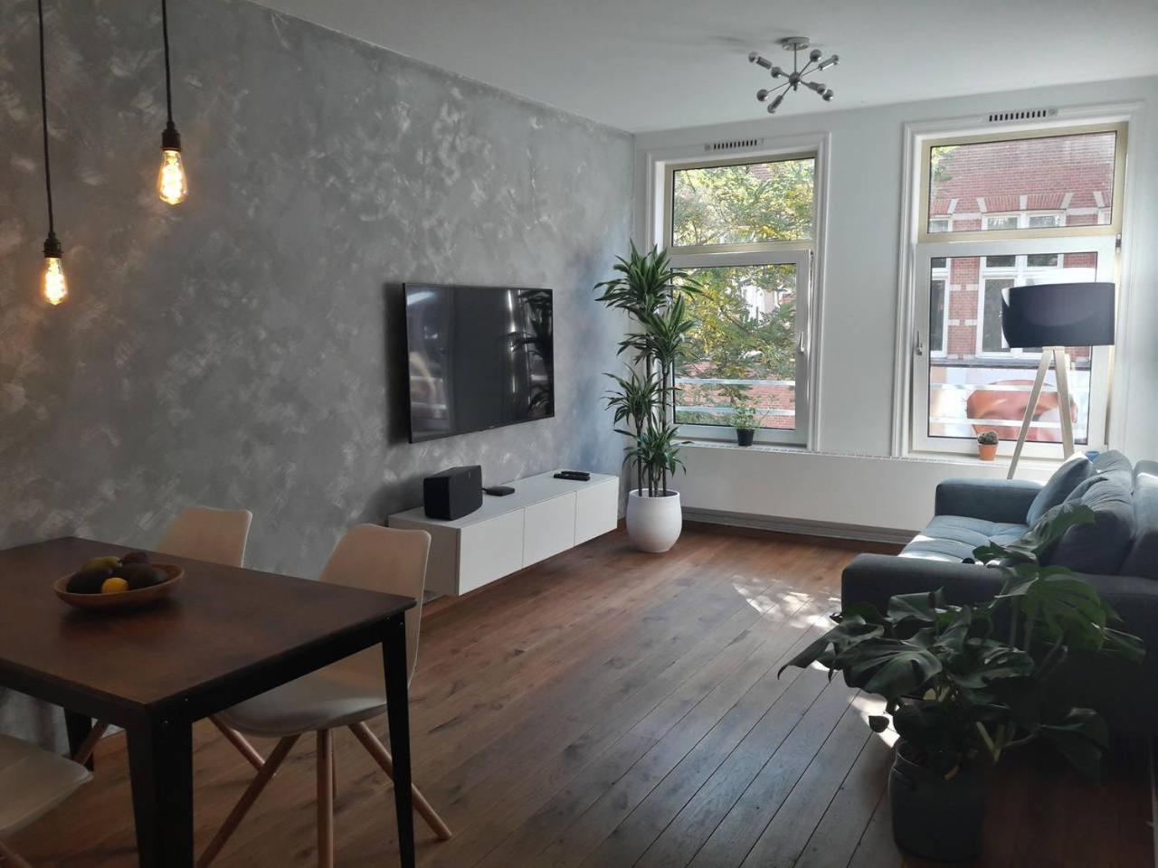 Apartment photo 1