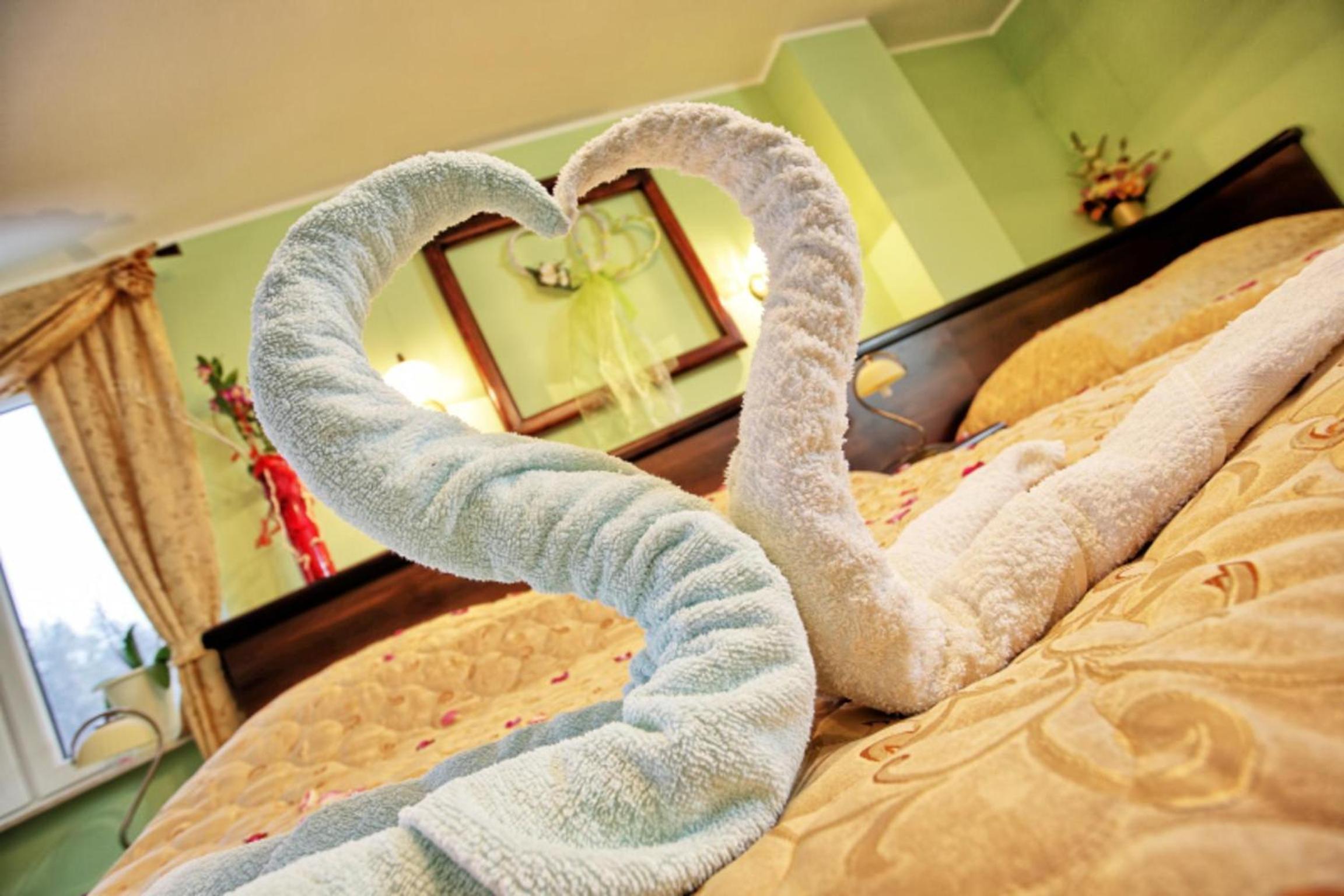 Double Room with Spa Bath photo 2