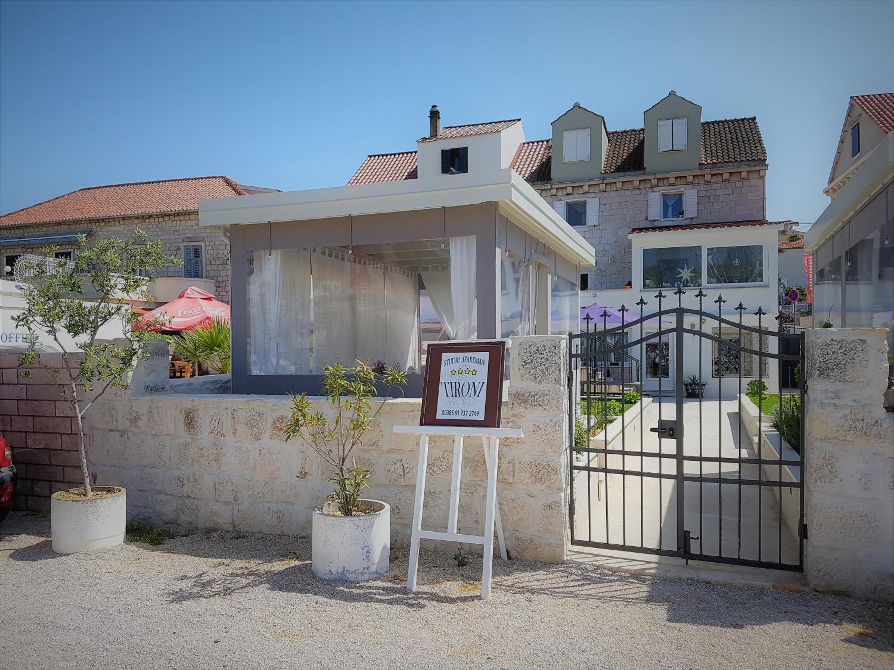 Studio Apartment with Sea View - Photo 21