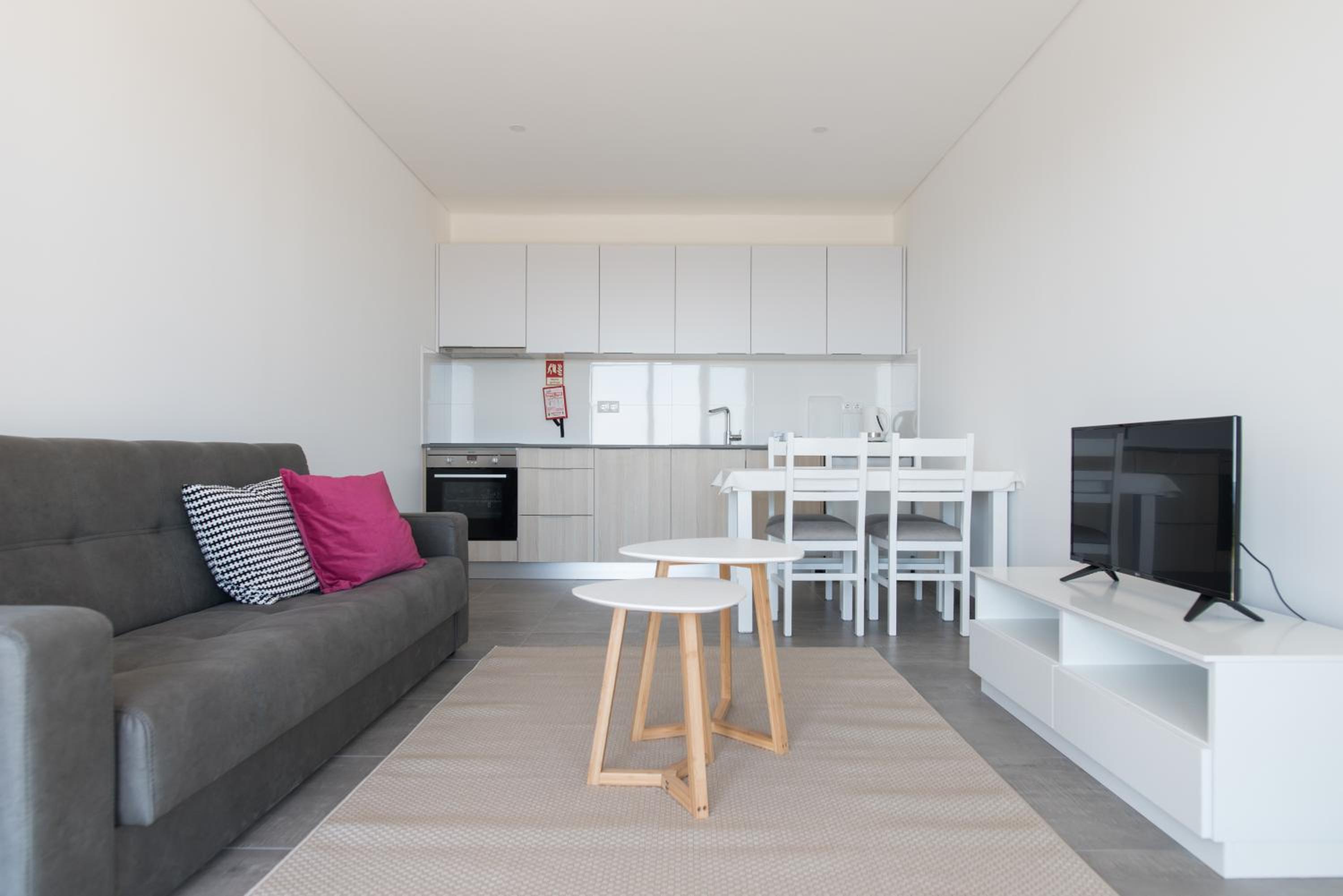 One-Bedroom Apartment photo 3