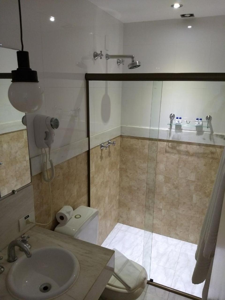 Standard Double Room - Photo 3