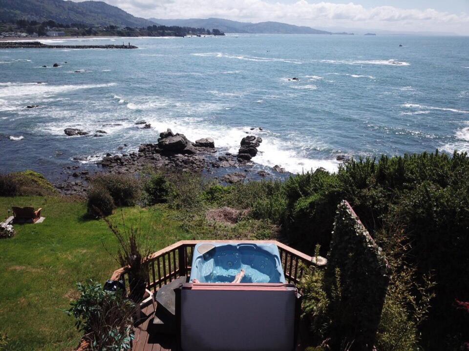 Deluxe Double Room with Balcony and Sea View photo 2