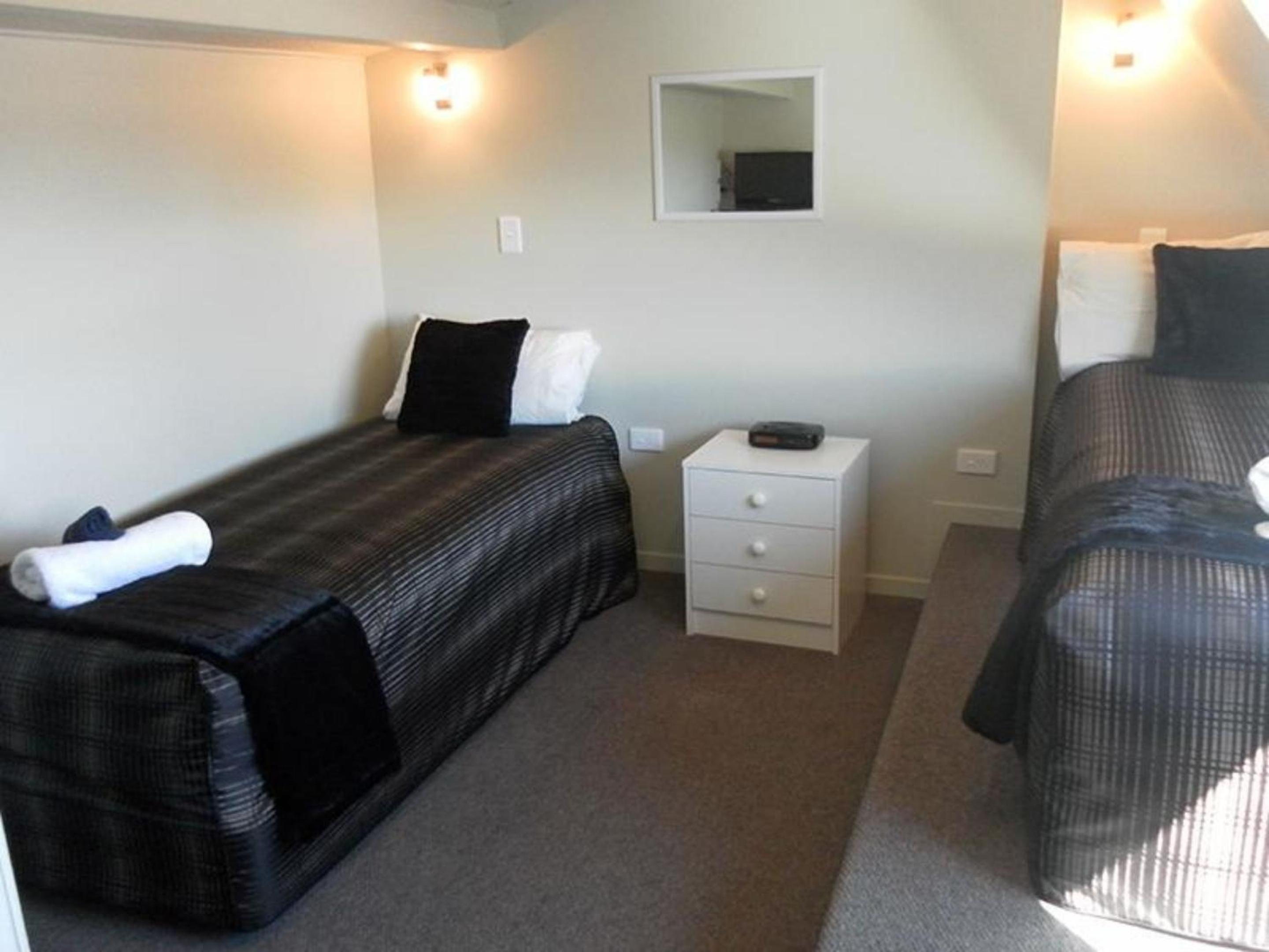 Executive One-Bedroom Mezzanine - Photo 2