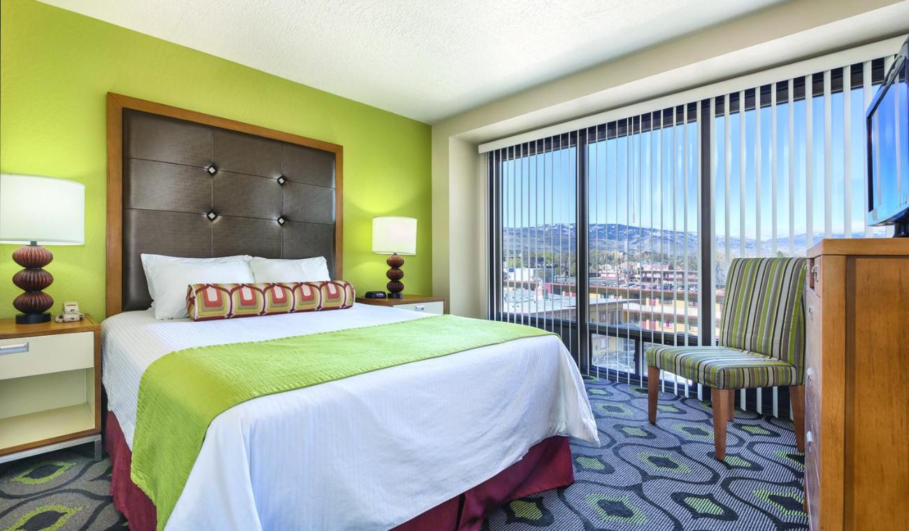 One-Bedroom Suite photo 1