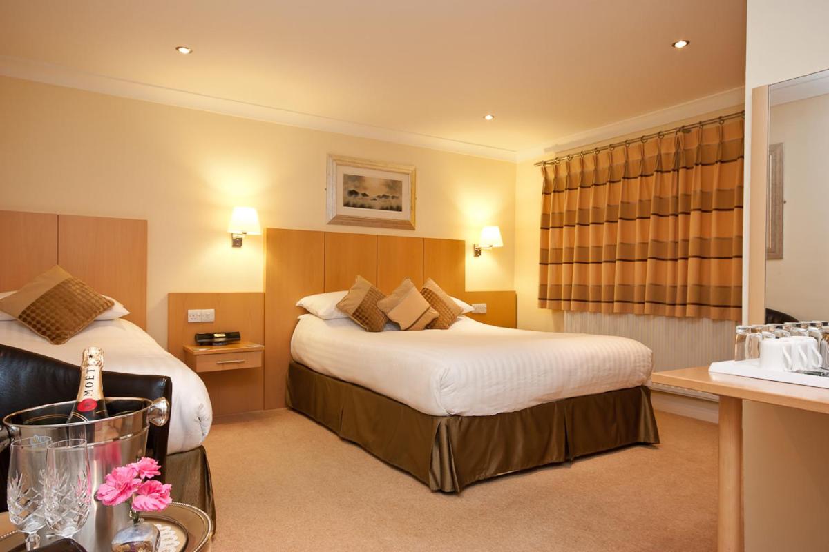Family Room photo 1