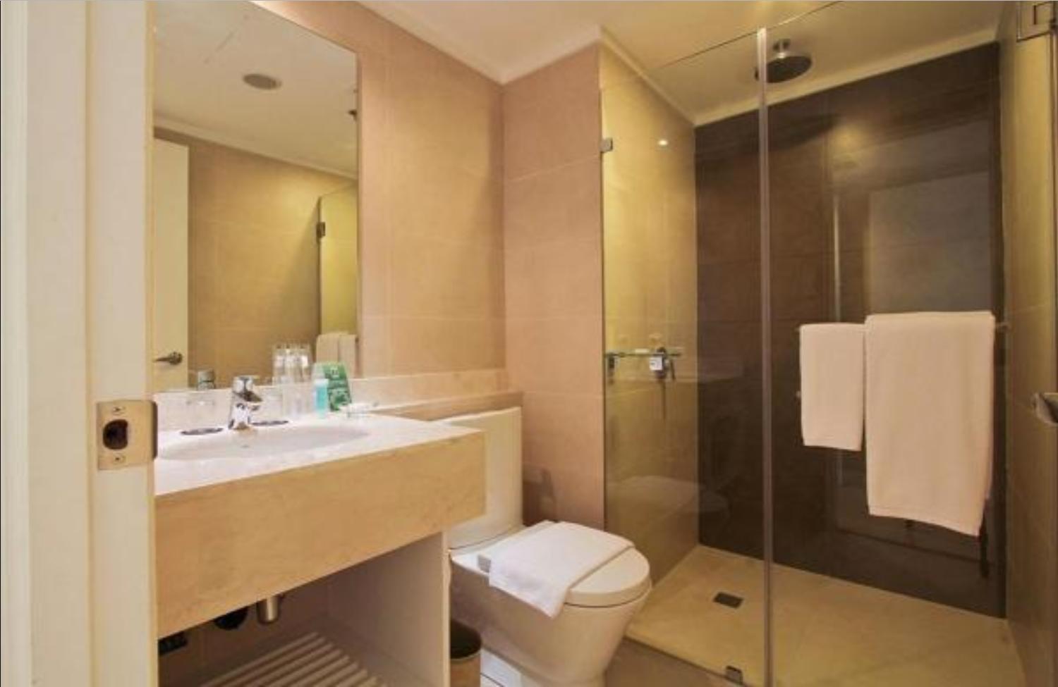 Standard Double or Twin Room - Photo 6