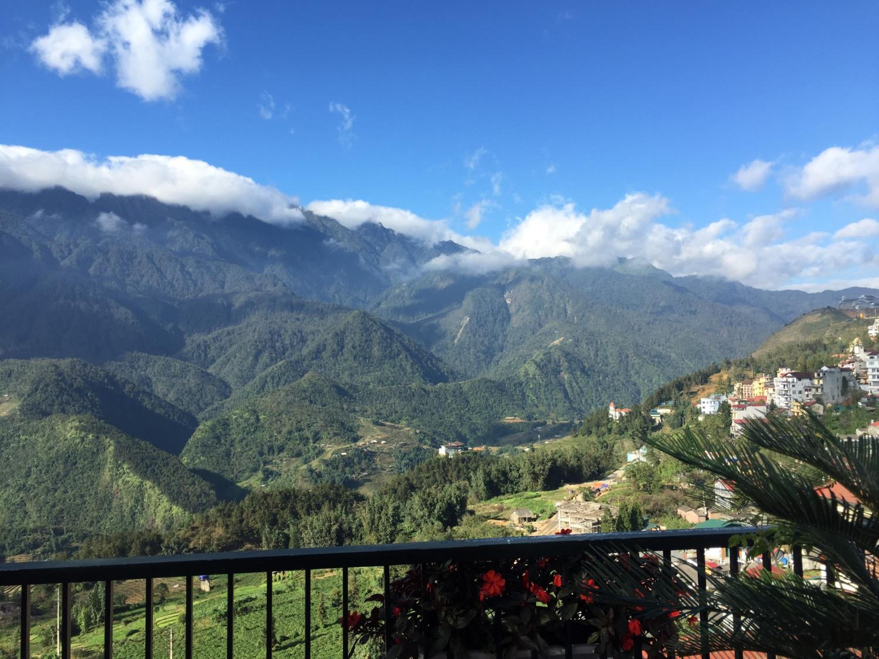 Deluxe Double or Twin Room with Mountain View photo 3