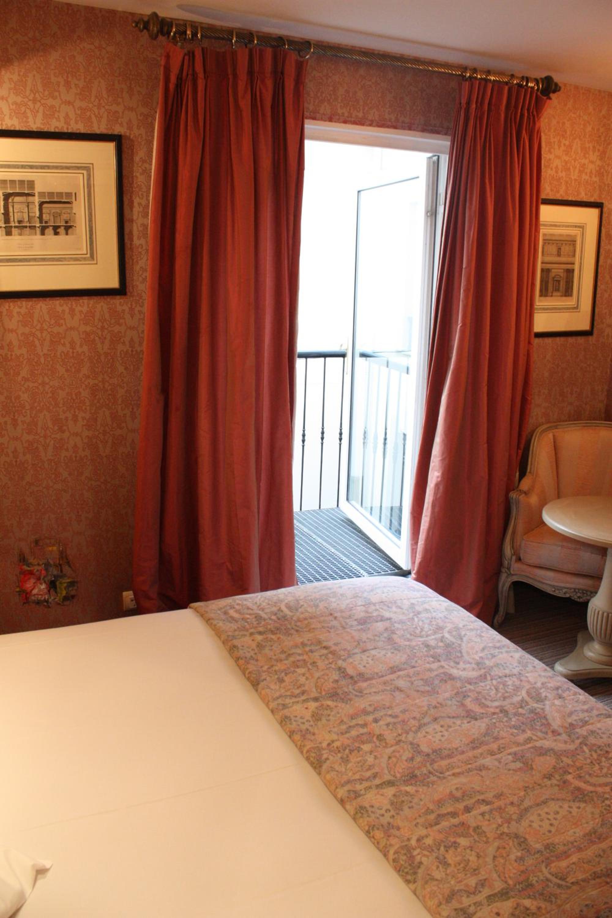 Single Room photo 3