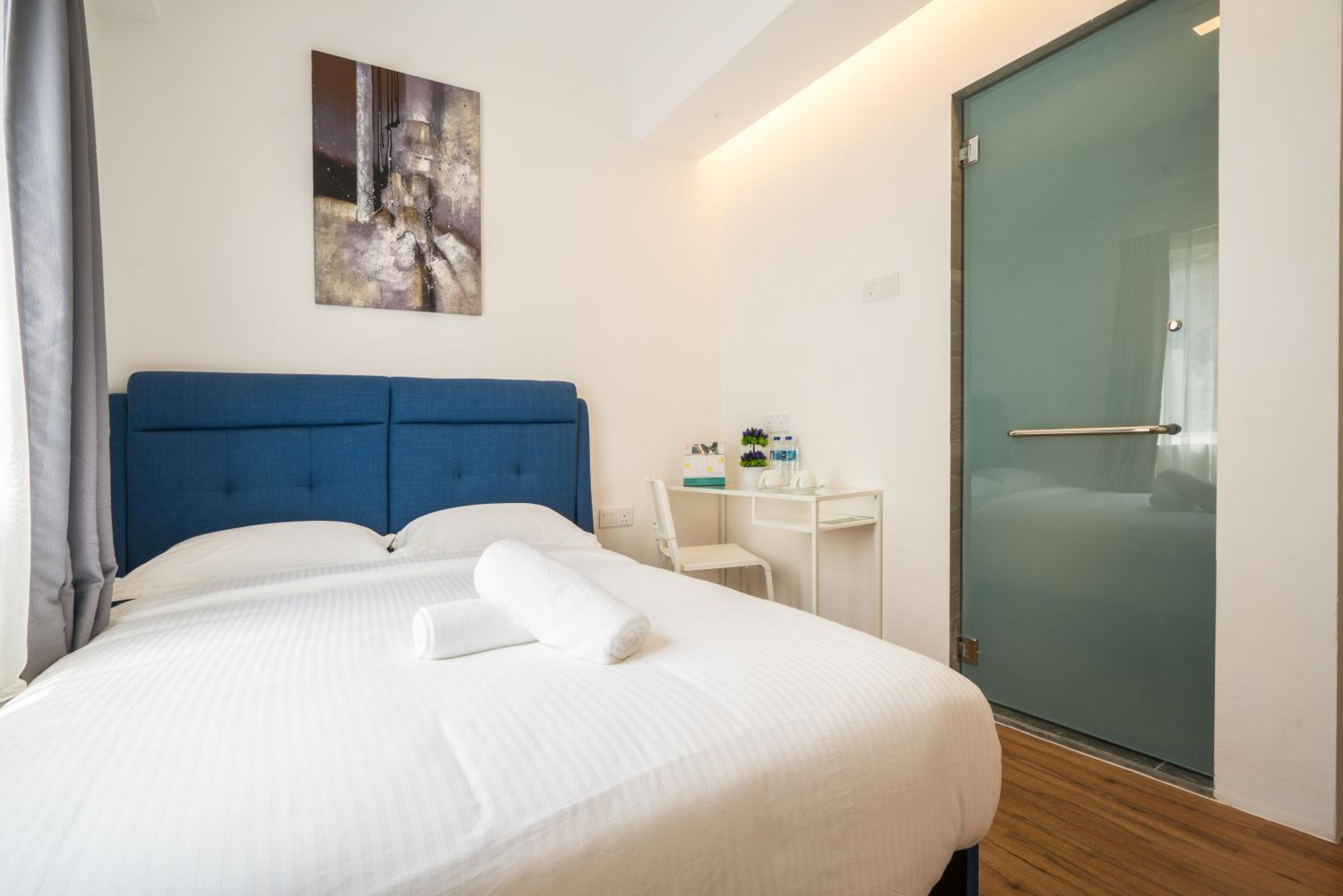 Deluxe Queen Room