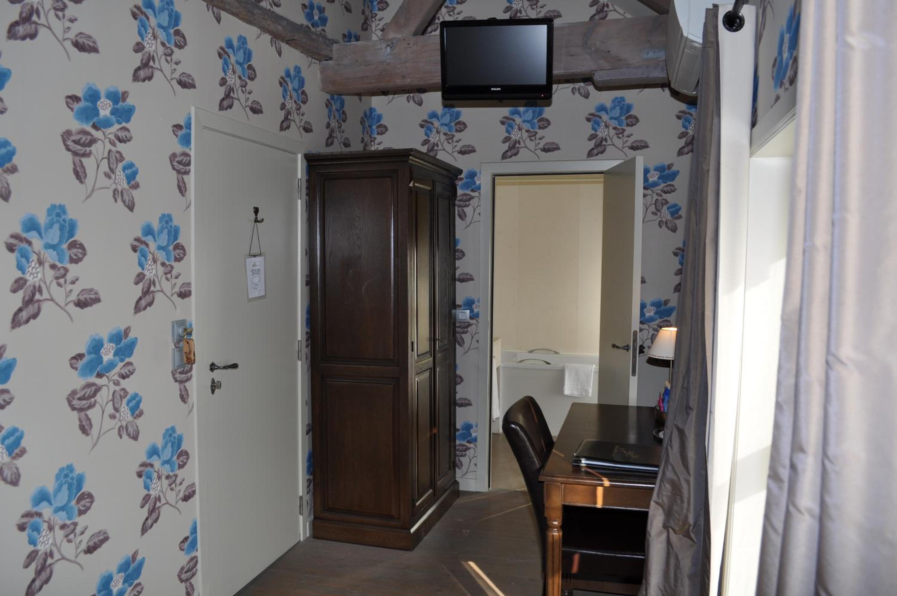 Budget Single Room