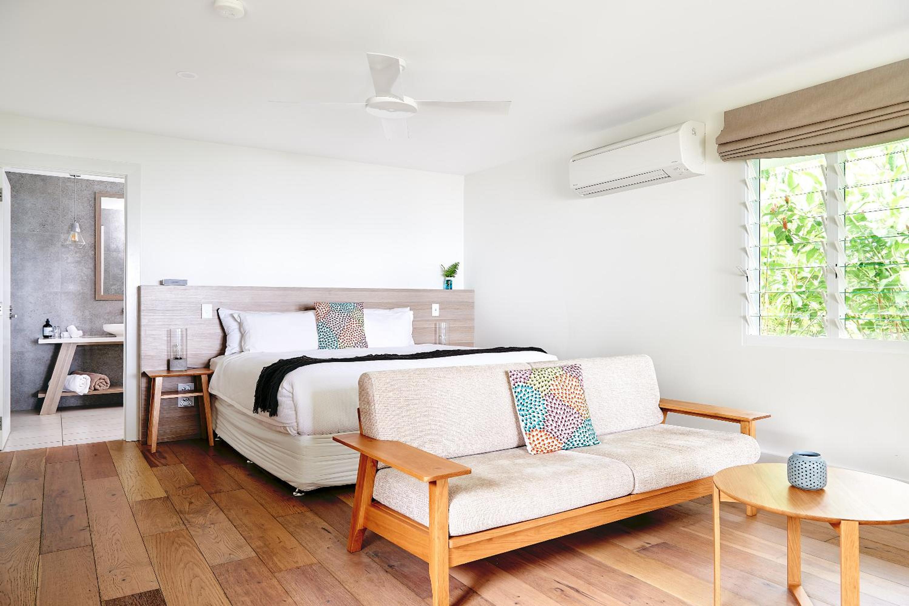 Superior King Room- South Beachfront