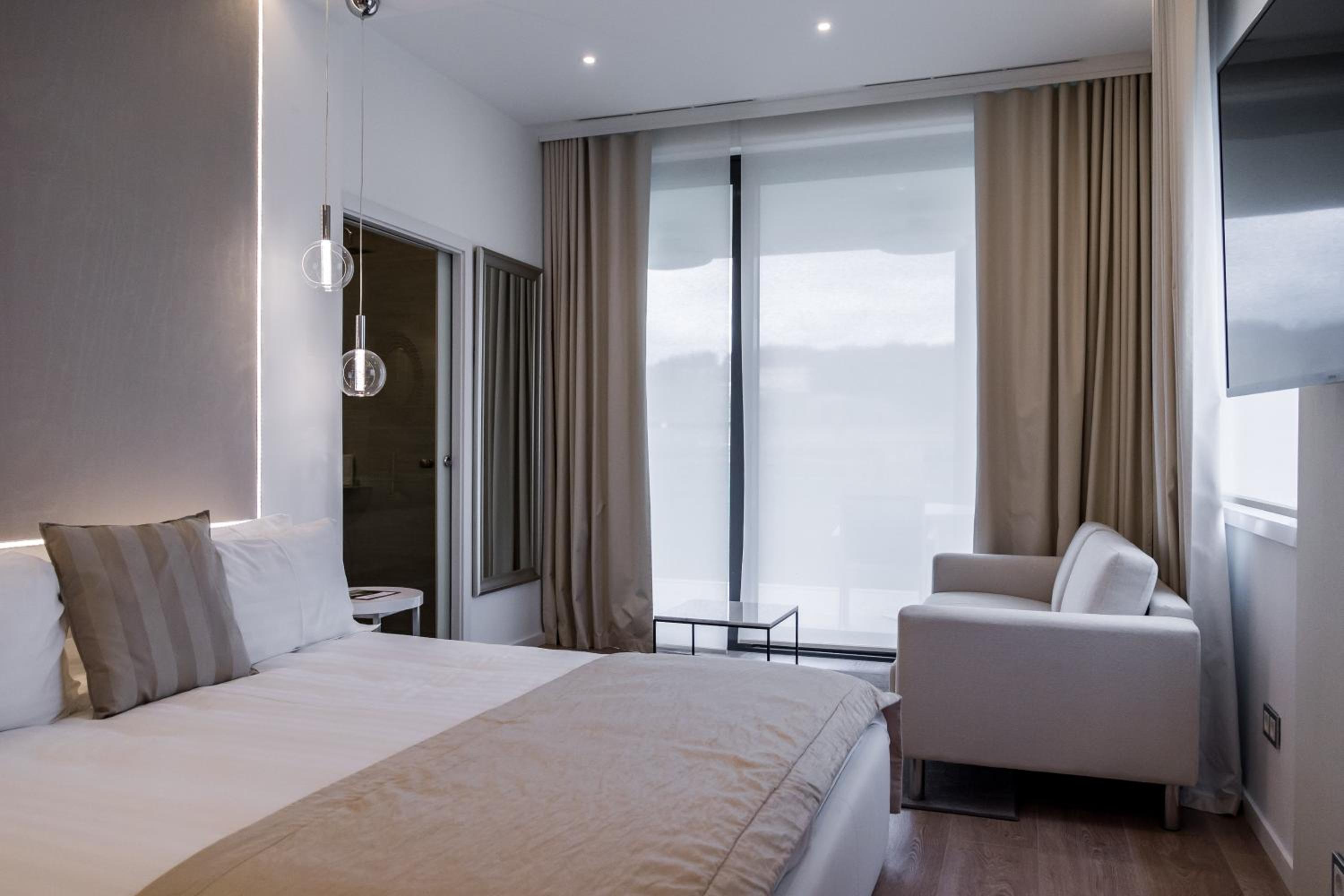 Premium Golf Studio Suite With Terrace photo 2